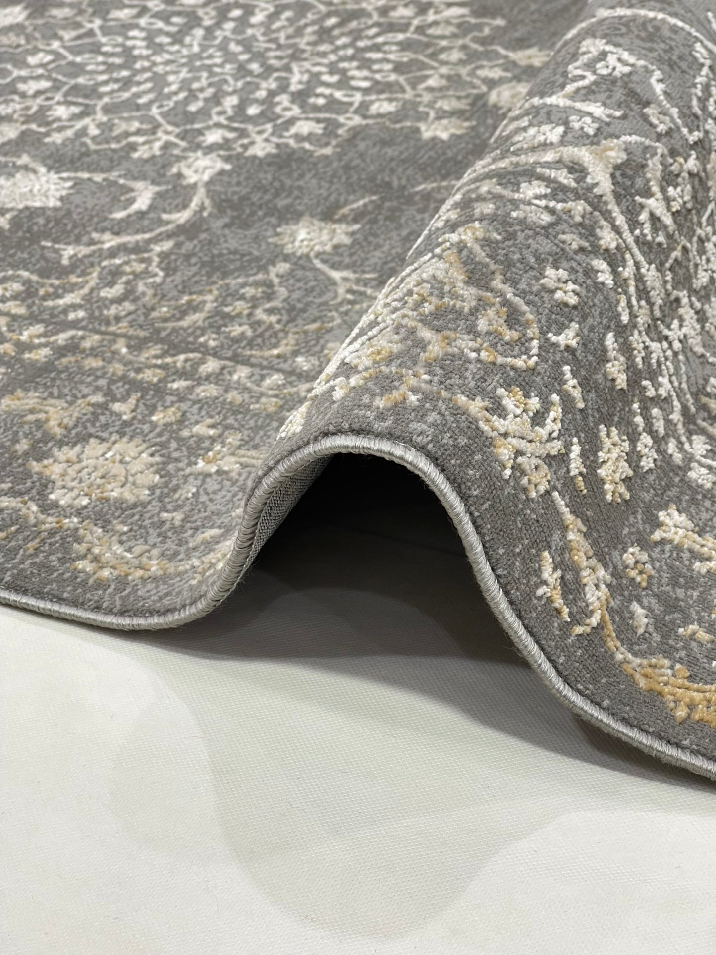 Irani Vintage Woven Rug.
 Article -2040-Grey
Size: 4 ft width x 6 ft length ( 120cm x 180 cm)