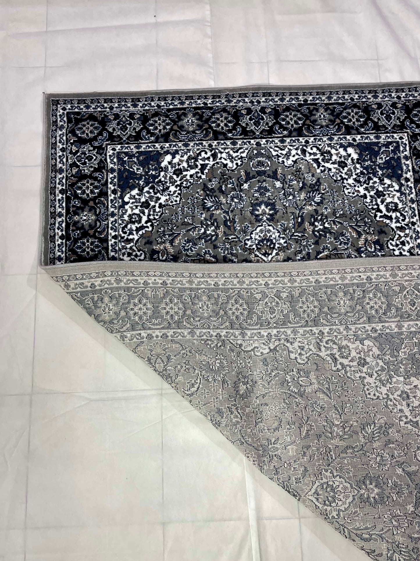 Persian polypropylene Rug,back woven(Article-01-Grey)
Size : 6.6 ft width x 9.6 ft length (200cm x 290cm)