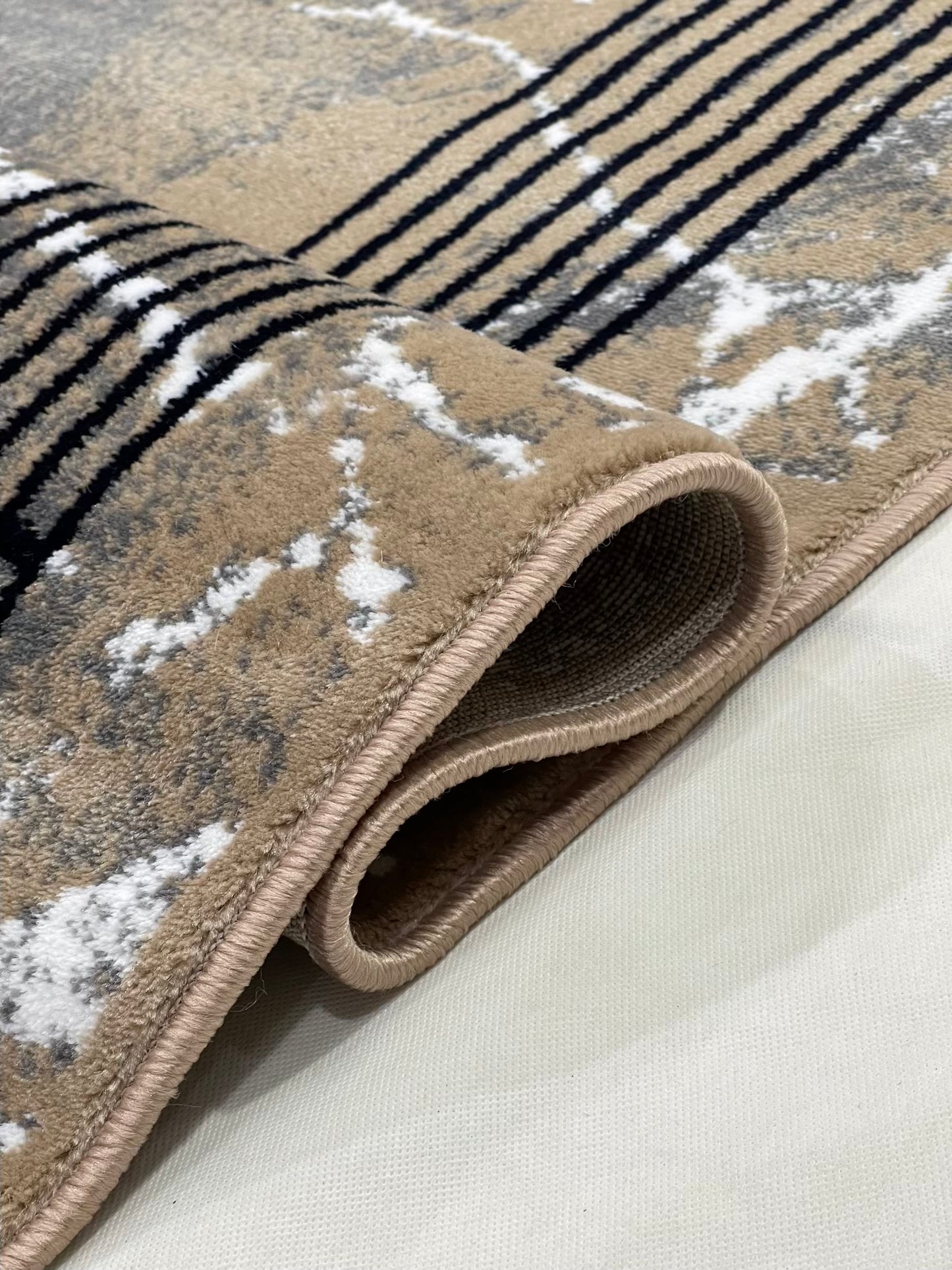 Modern polypropylene Rug,back woven(Article-6576-Mink ) Size : 5ft width  x 7.3ft length (150cm x 220cm)