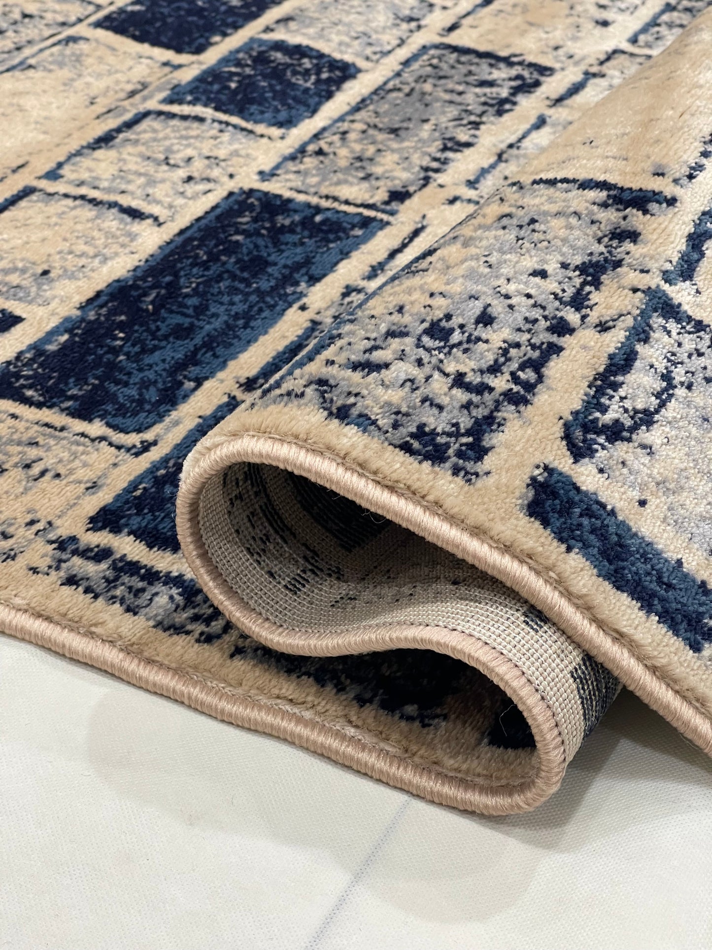 Modern Polypropylene Rug,back woven(Article-1443-Mink) Size : 4 ft width x 5.6 ft length (120 cm x 170 cm)