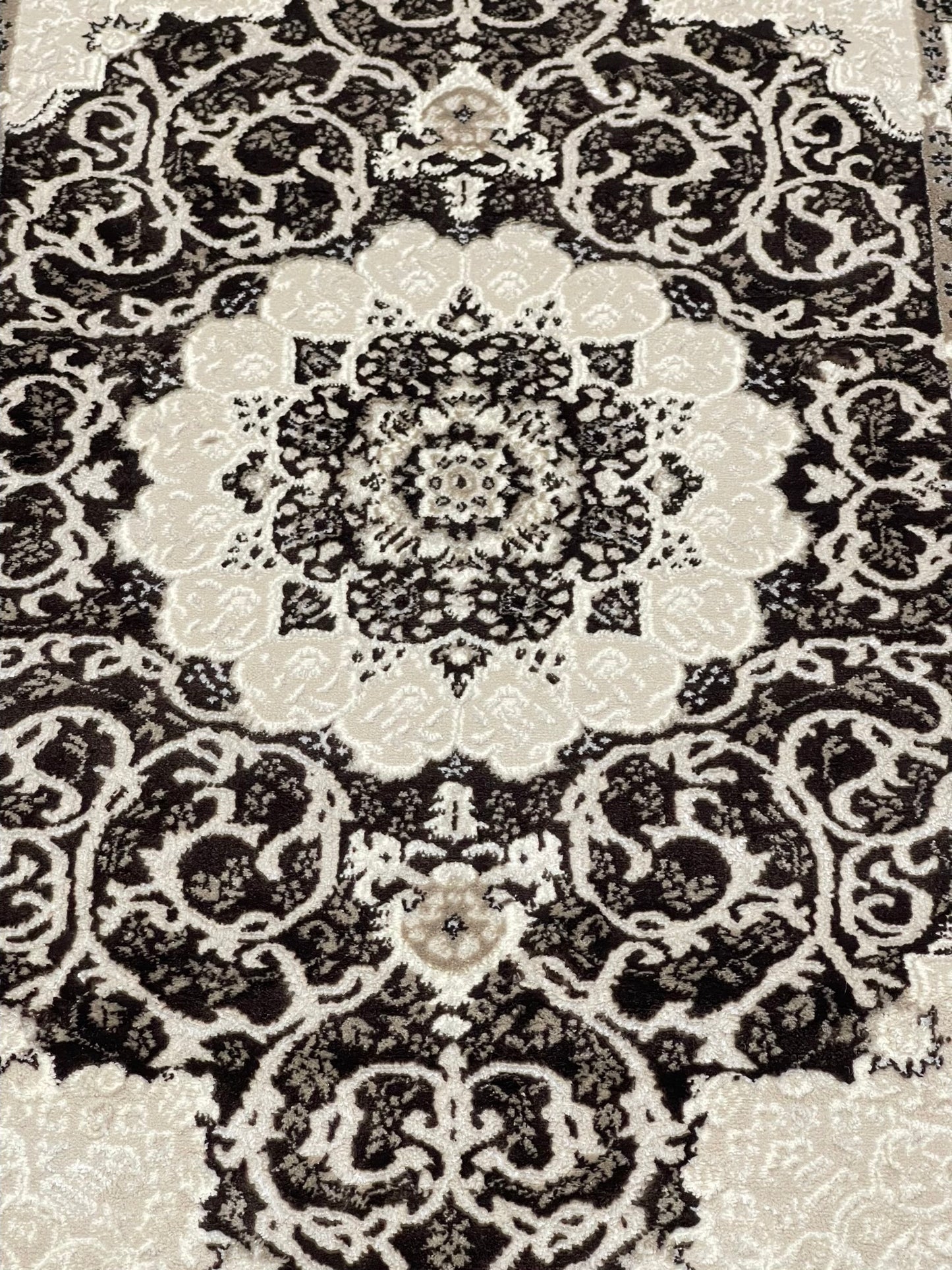 Turkish Top Quality Silk.(Article-1073-Brown) Size: 3 ft width x 5 ft length ( 100cm x 150cm)