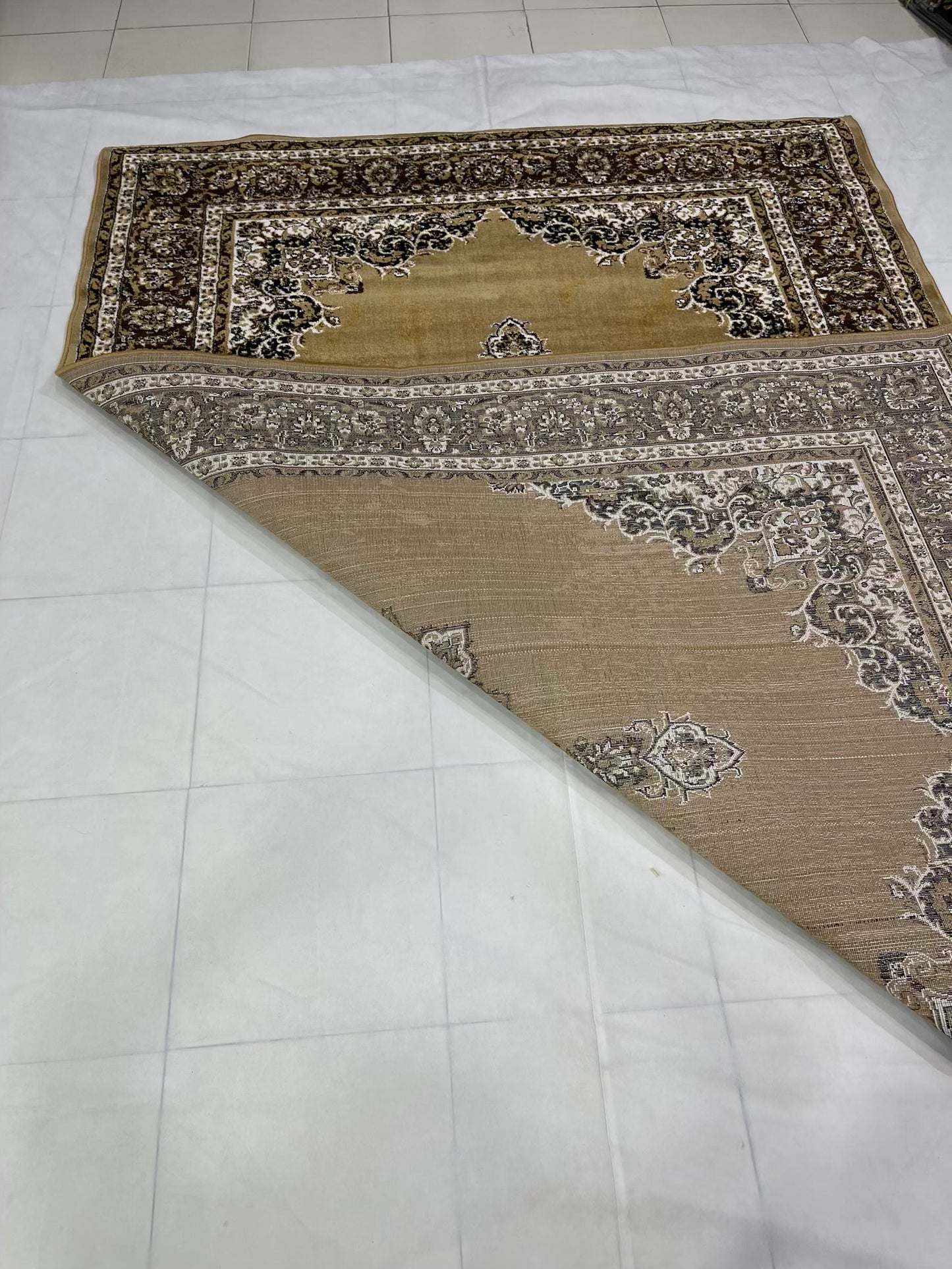 Persian  Polypropylene woven Rug.
Article-21-Beige