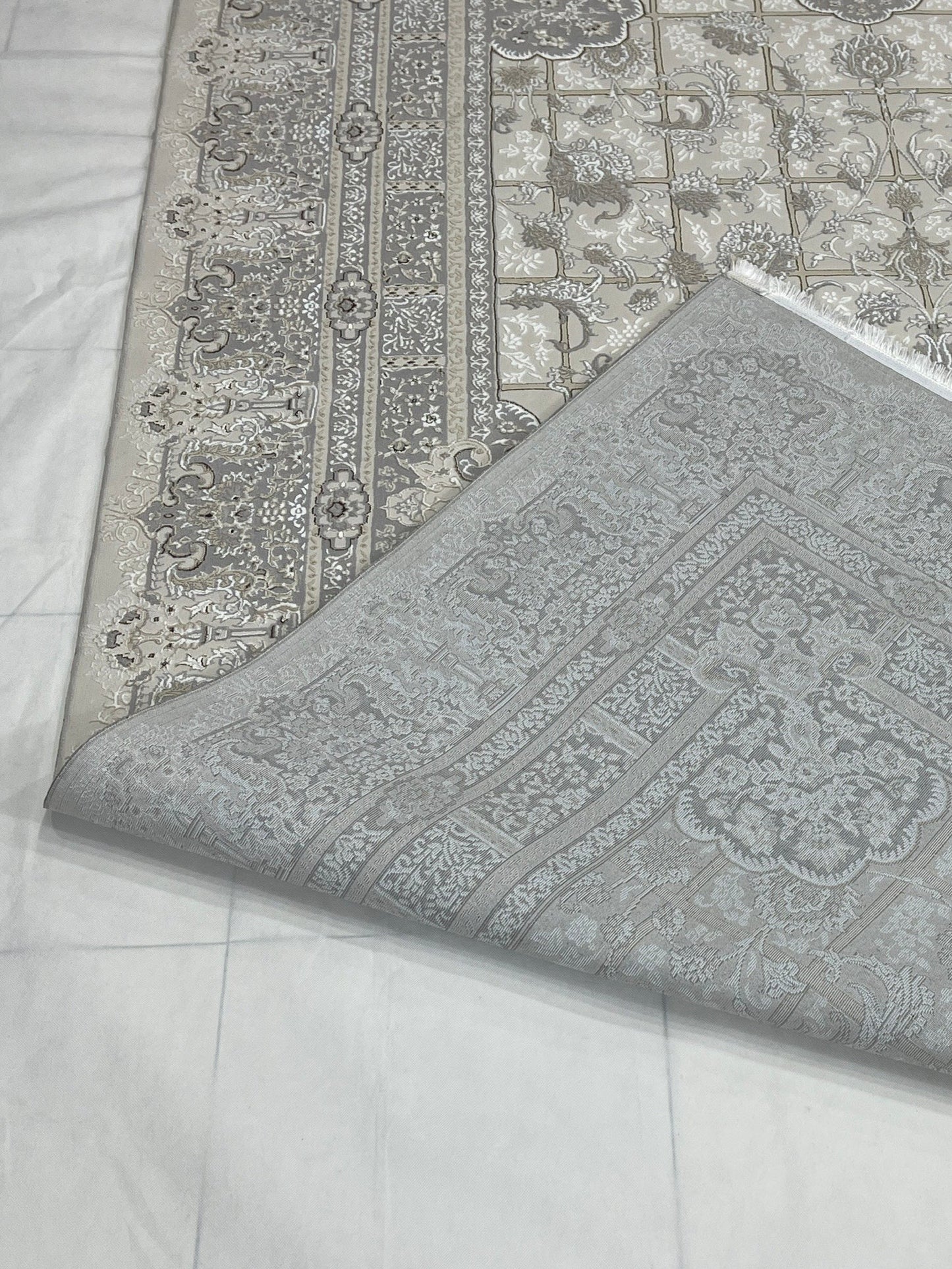 New Turkish Silk (Surya A)  Size: 6.6 ft width x 9.6 ft length (200cm x 290cm) Article -604- Off White