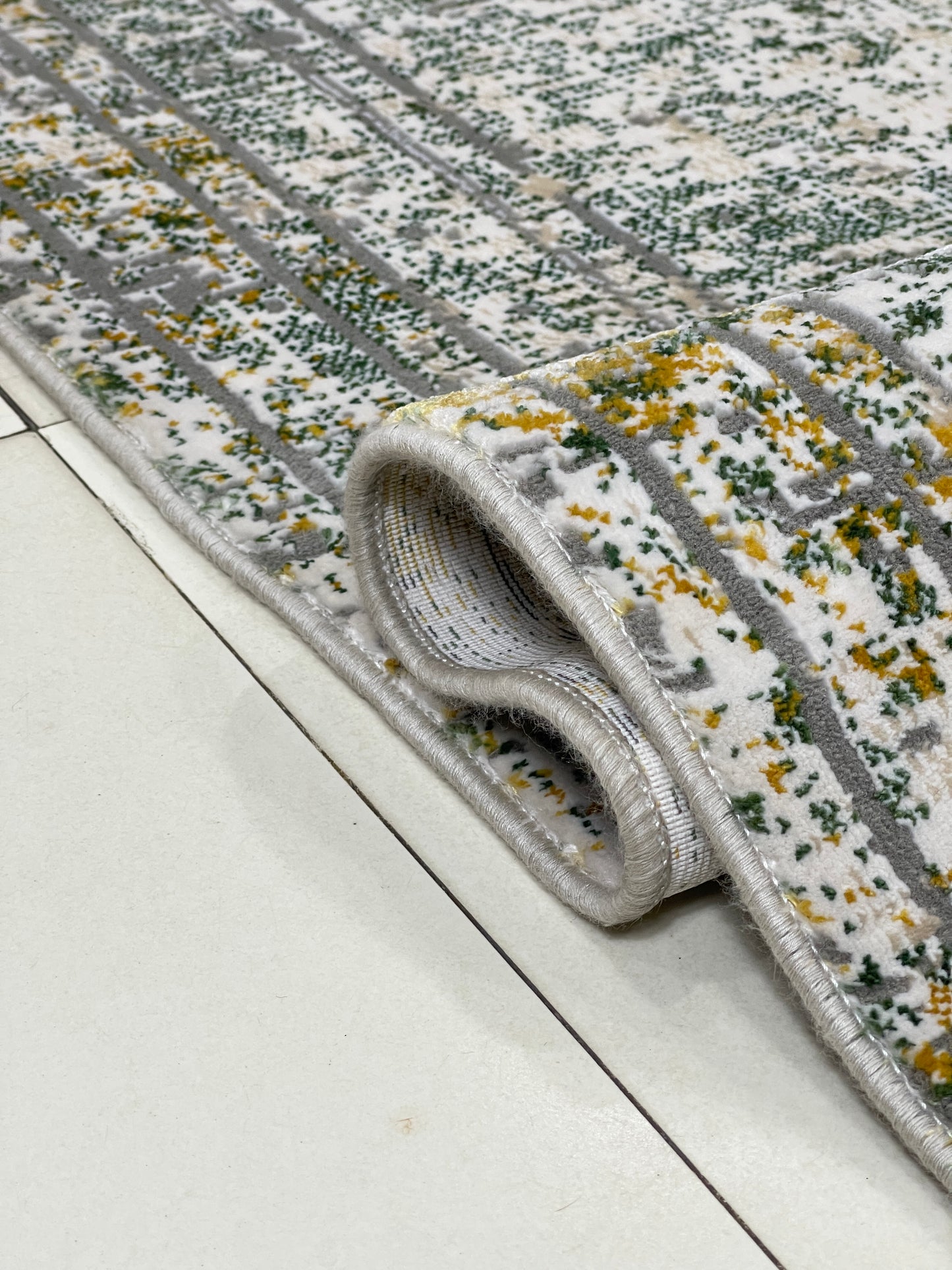 Irani viscose Rug , Woven Back
Article-322-Grey
Size : 3 ft width x 5 ft length (100 cm x 150cm) (Copy)