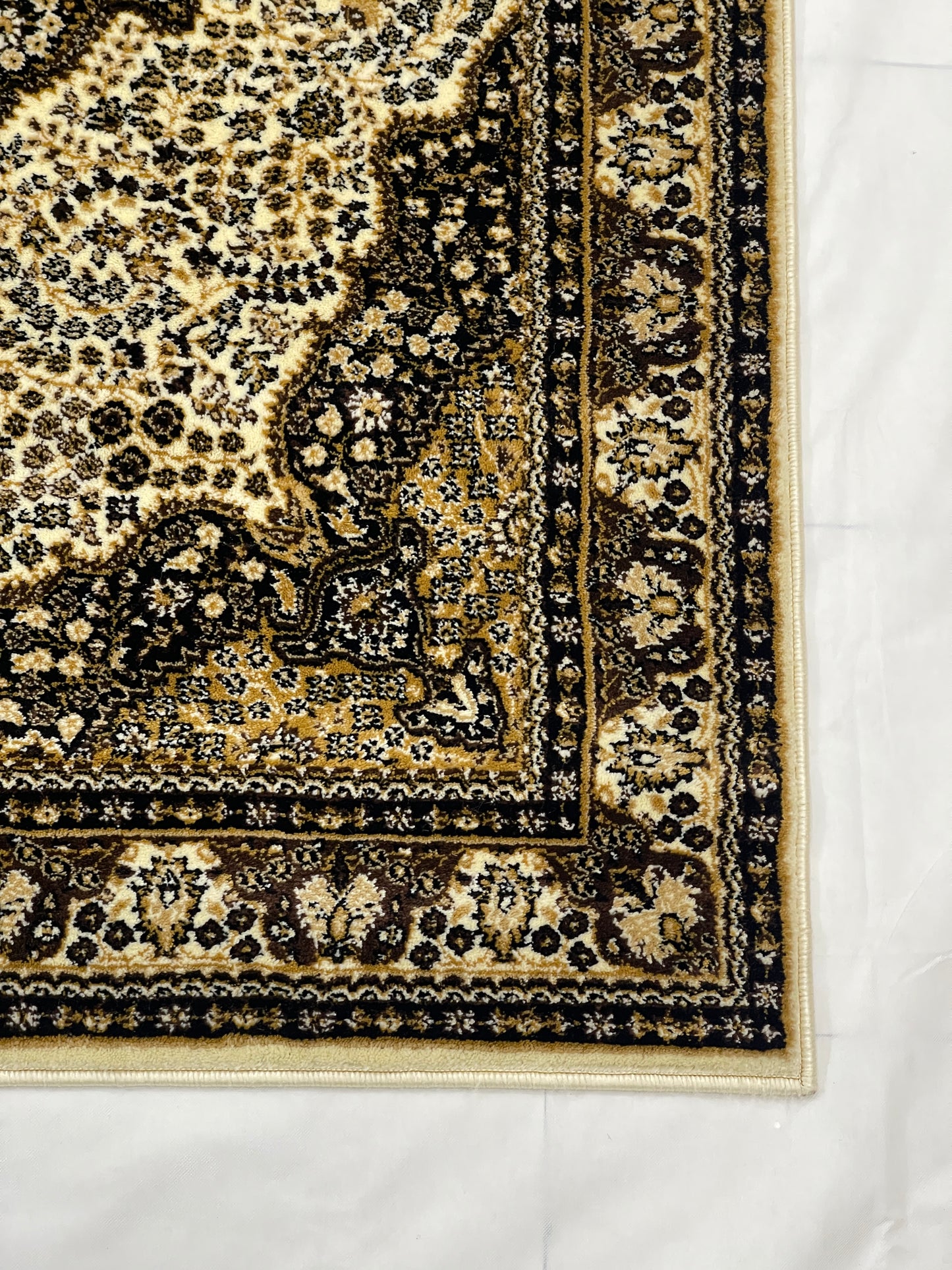 Persian polypropylene Rug,back woven(Article-25-Off White)
Size : 5ft width  x 7.3ft length (150cm x 220cm)