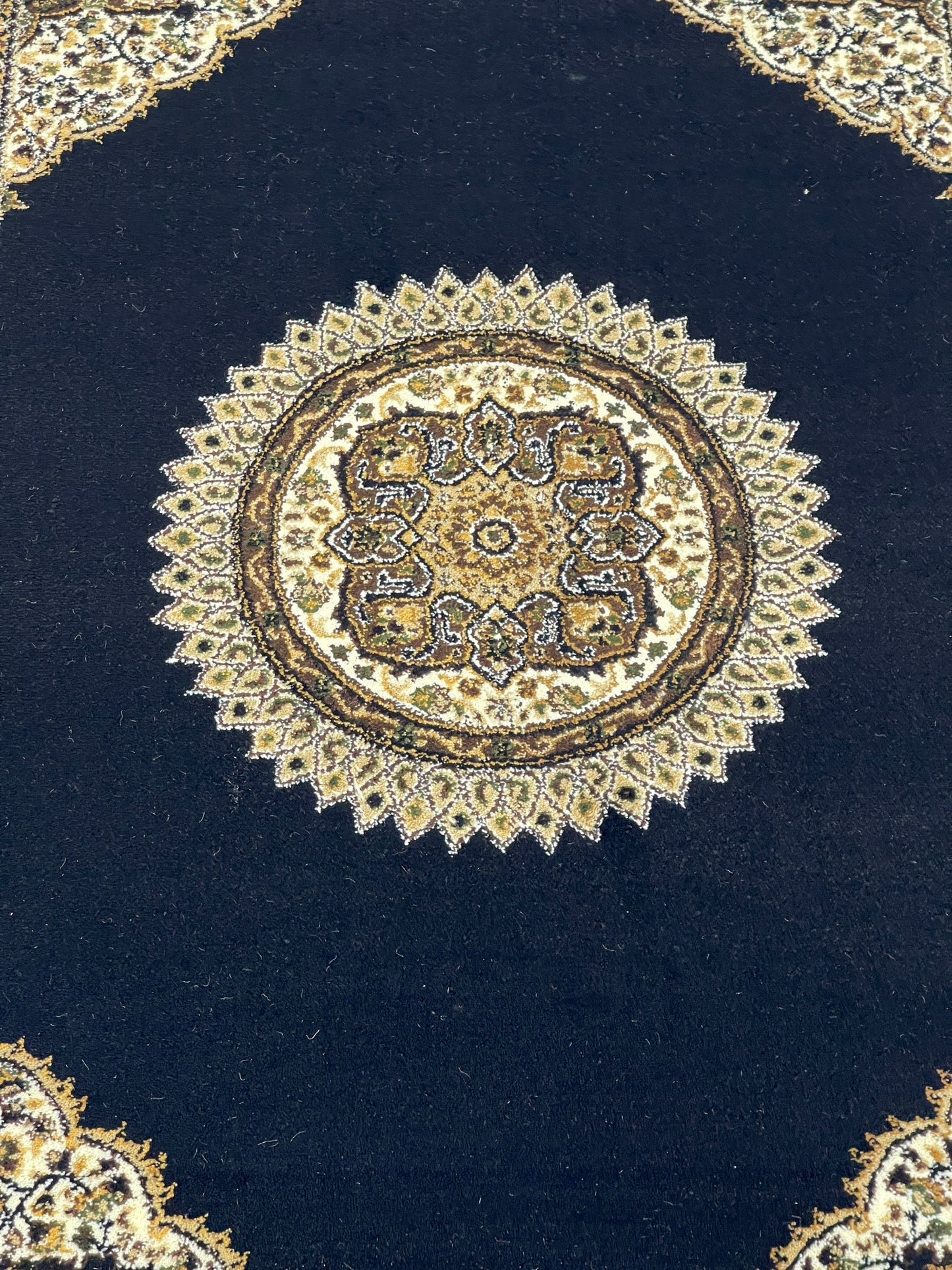 Persian Polypropylene Rug,back woven(Article-31-Black)
Size : 5ft width  x 7.3ft length (150cm x 220cm)