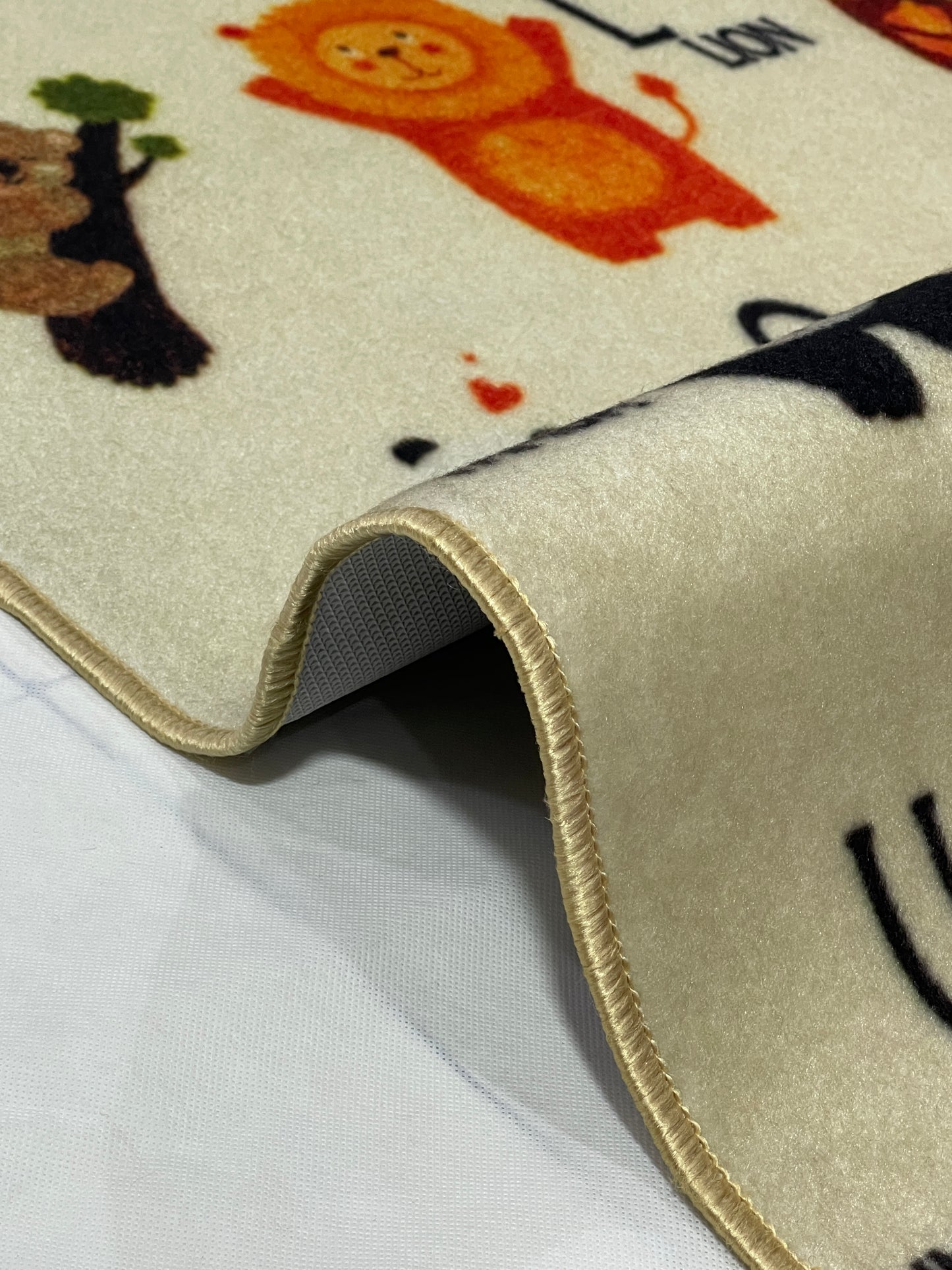 TPR Non Woven Kids Rug.  Article-93-Off white
