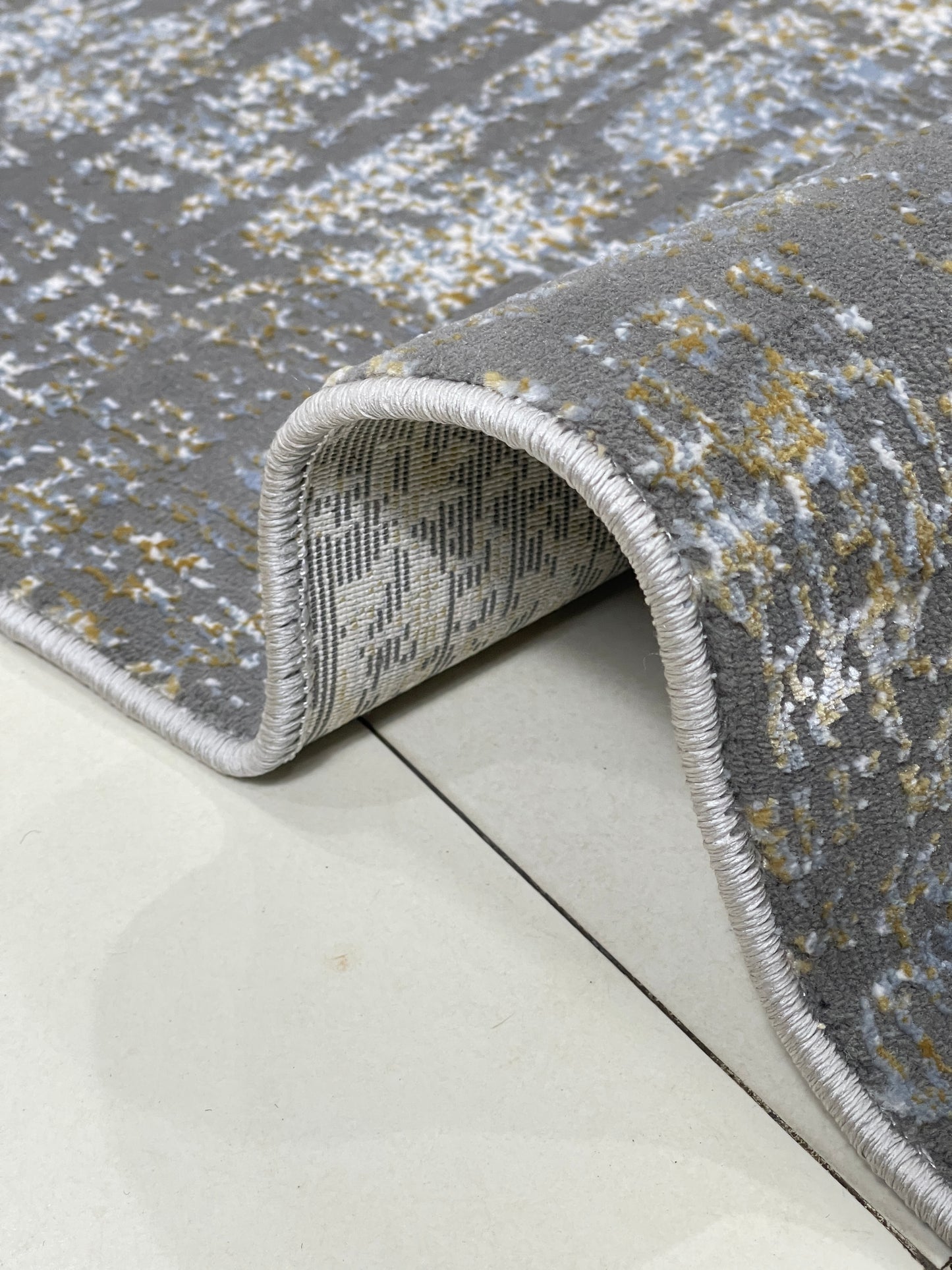 Irani viscose Rug , Woven Back
Article-321-Grey
Size : 3 ft width x 5 ft length (100 cm x 150cm) (Copy)