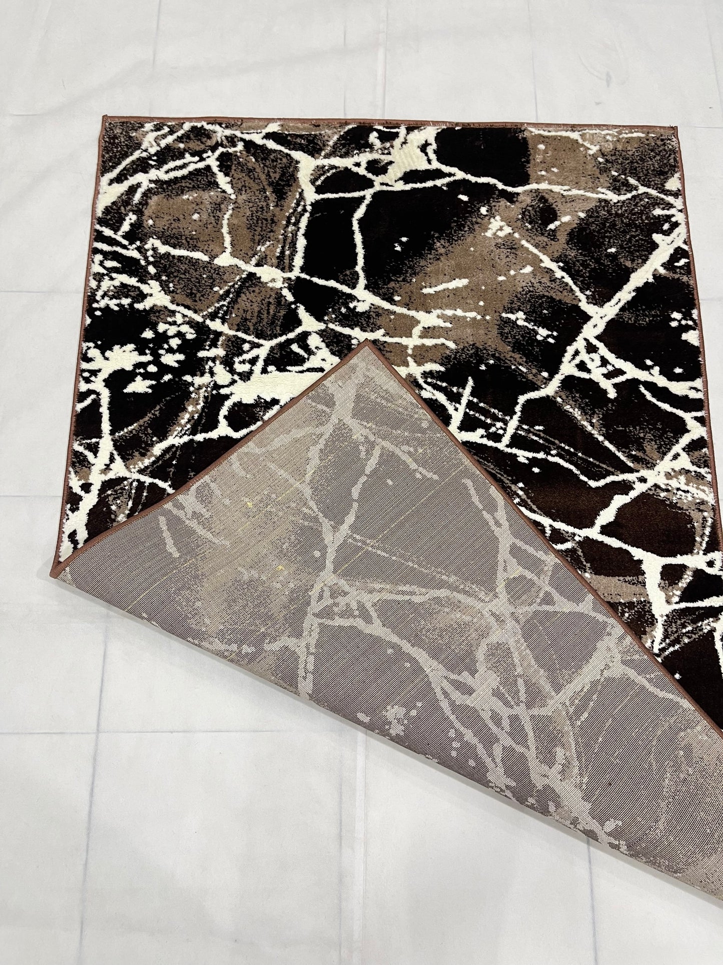 Polyester Silk Woven Rug.(Article-1559-Brown) Size : 4 ft width x 5.6 ft length