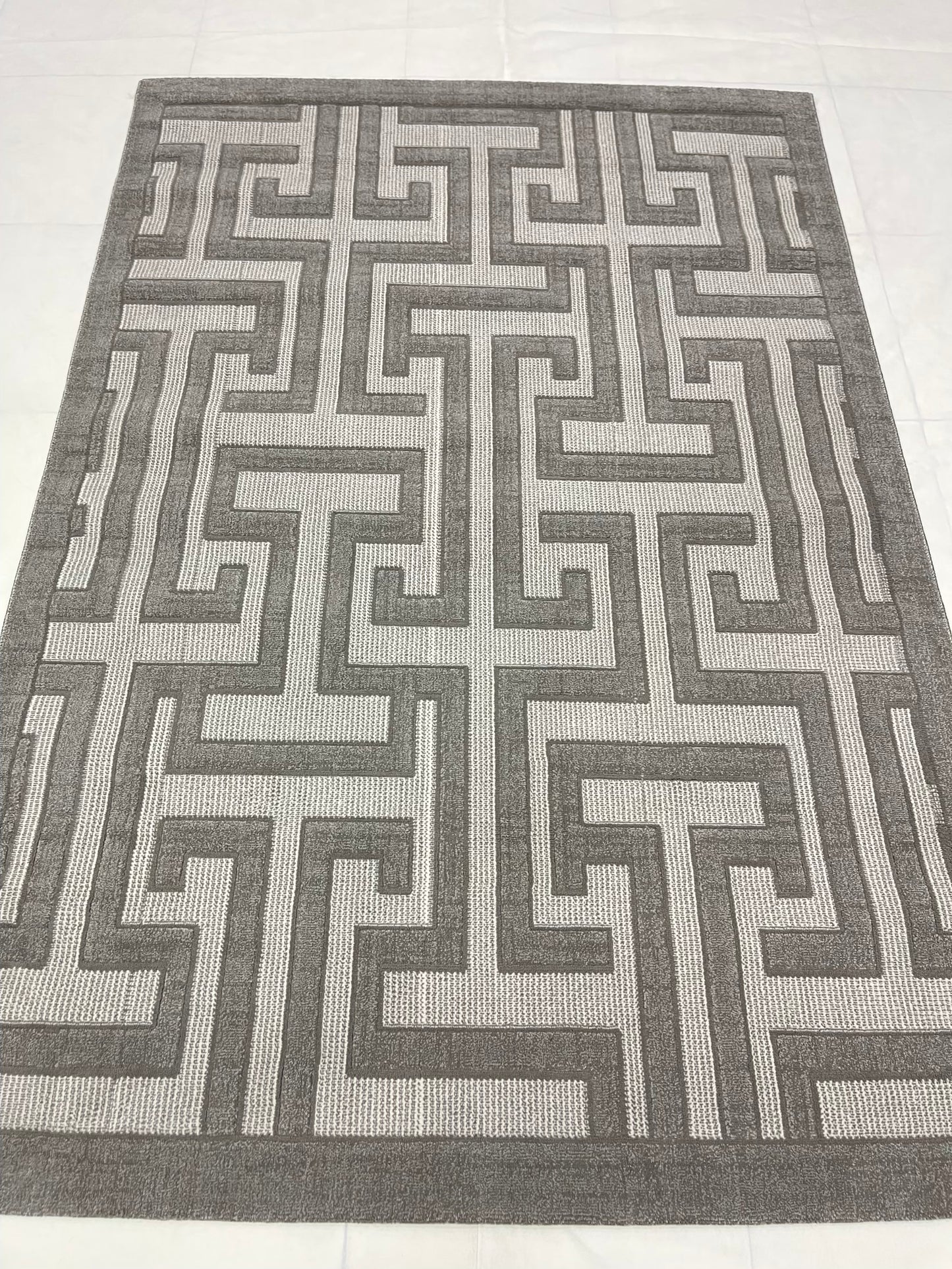 Irani Vintage Woven Rug.
 Article -2046-Grey
Size: 4 ft width x 6 ft length ( 120cm x 180 cm)