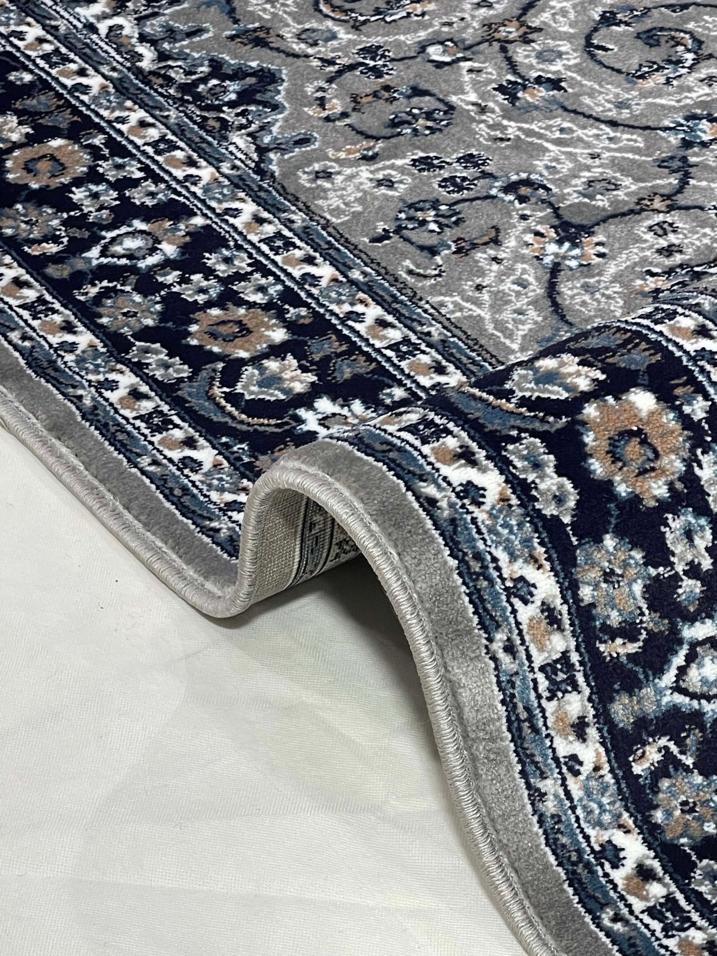 Persian polypropylene Rug,back woven(Article-25-Grey)
Size : 6.6 ft width x 9.6 ft length (200cm x 290cm)