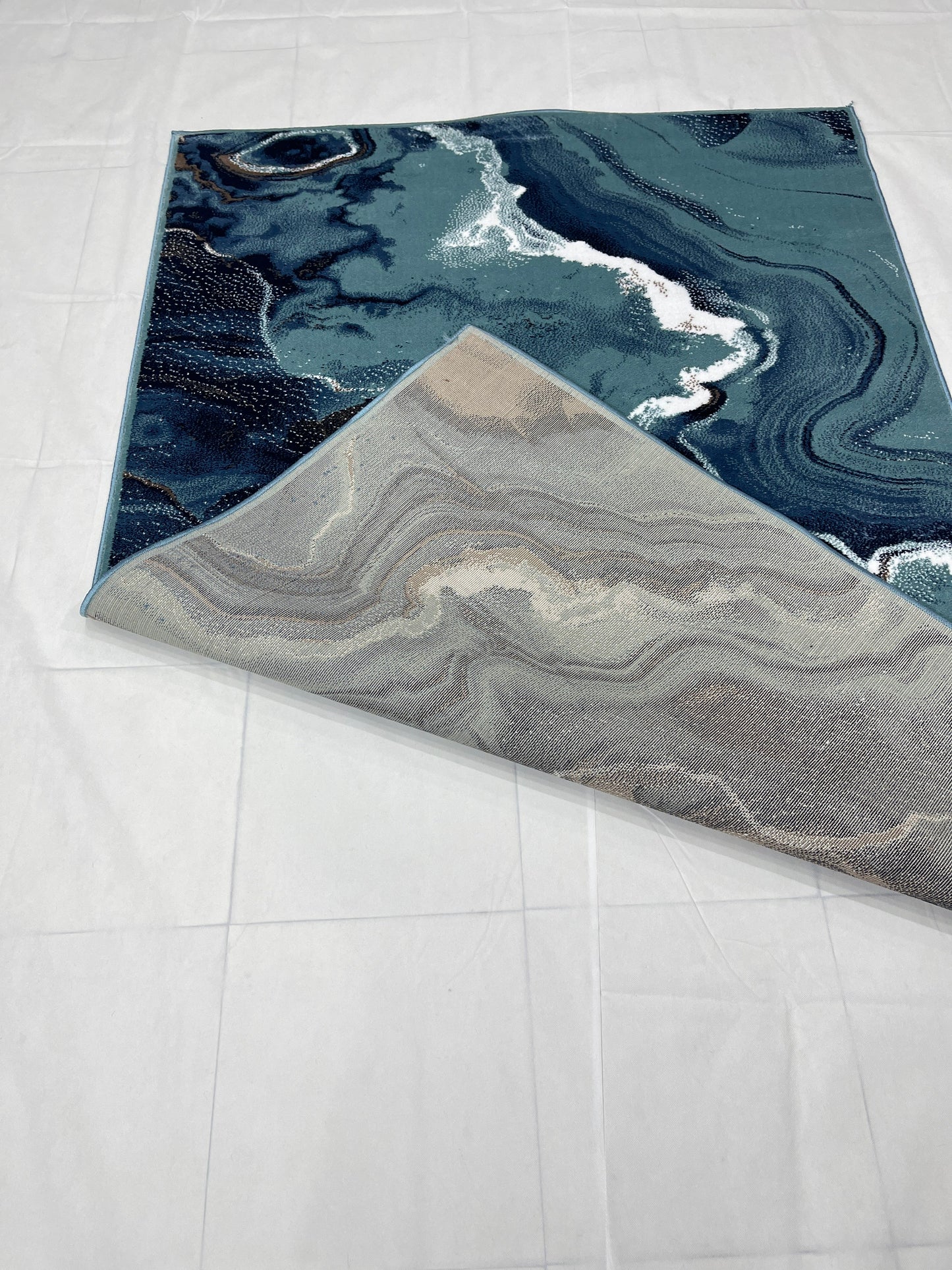 Modern polypropylene Rug,back woven(Article-6777-Feroze )
Size : 5ft width  x 7.3ft length (150cm x 220cm)