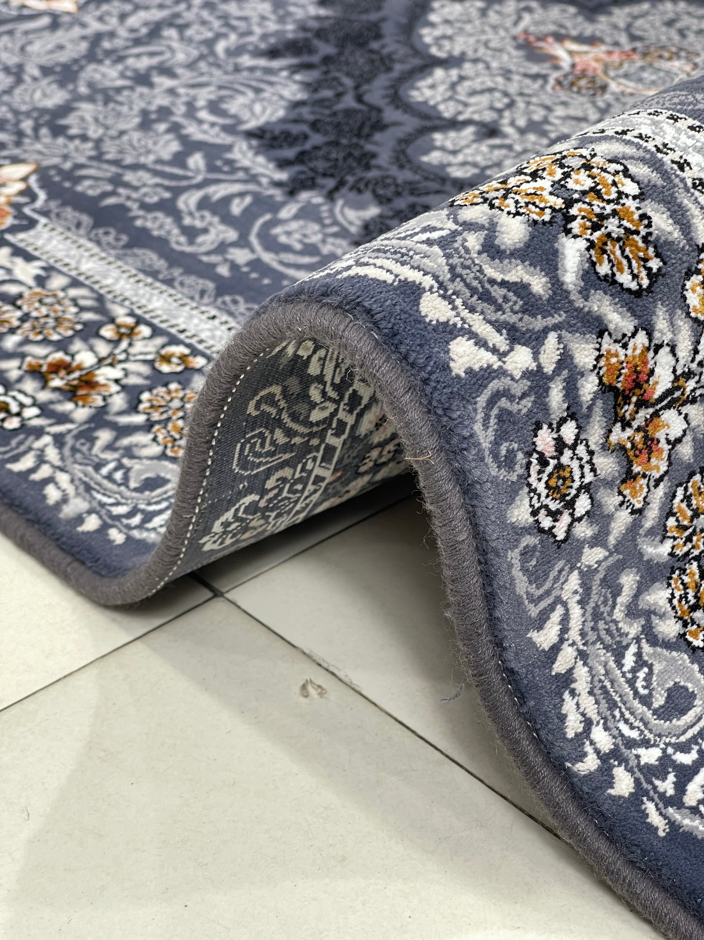 Irani  Acrylic 700 Reeds
Article -202-Blue
Size : 3 ft width x 5 ft length (100cm x 150cm)