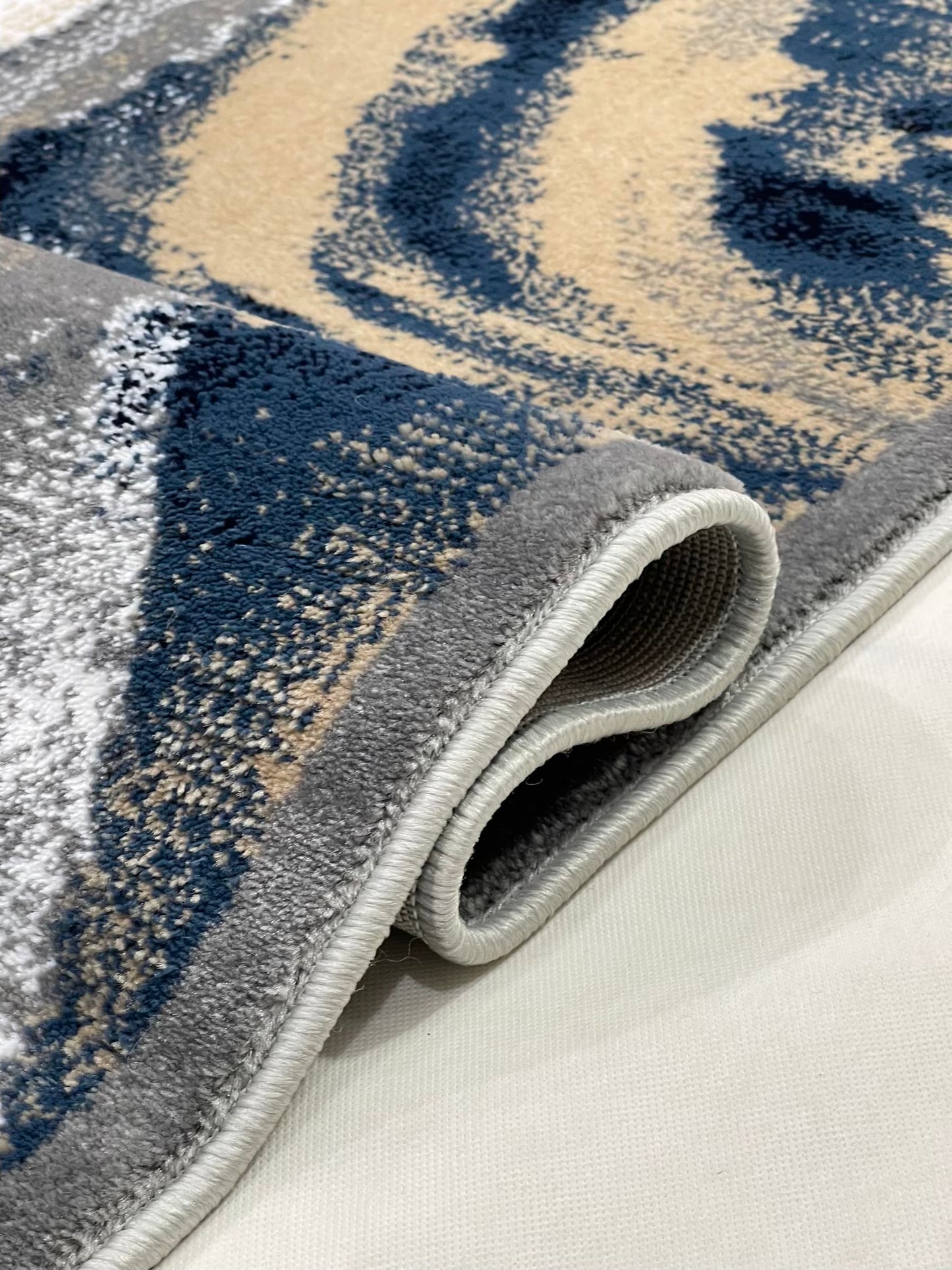 Modern polypropylene Rug,back woven(Article-23-Grey)
Size : 5ft width  x 7.3ft length (150cm x 220cm)