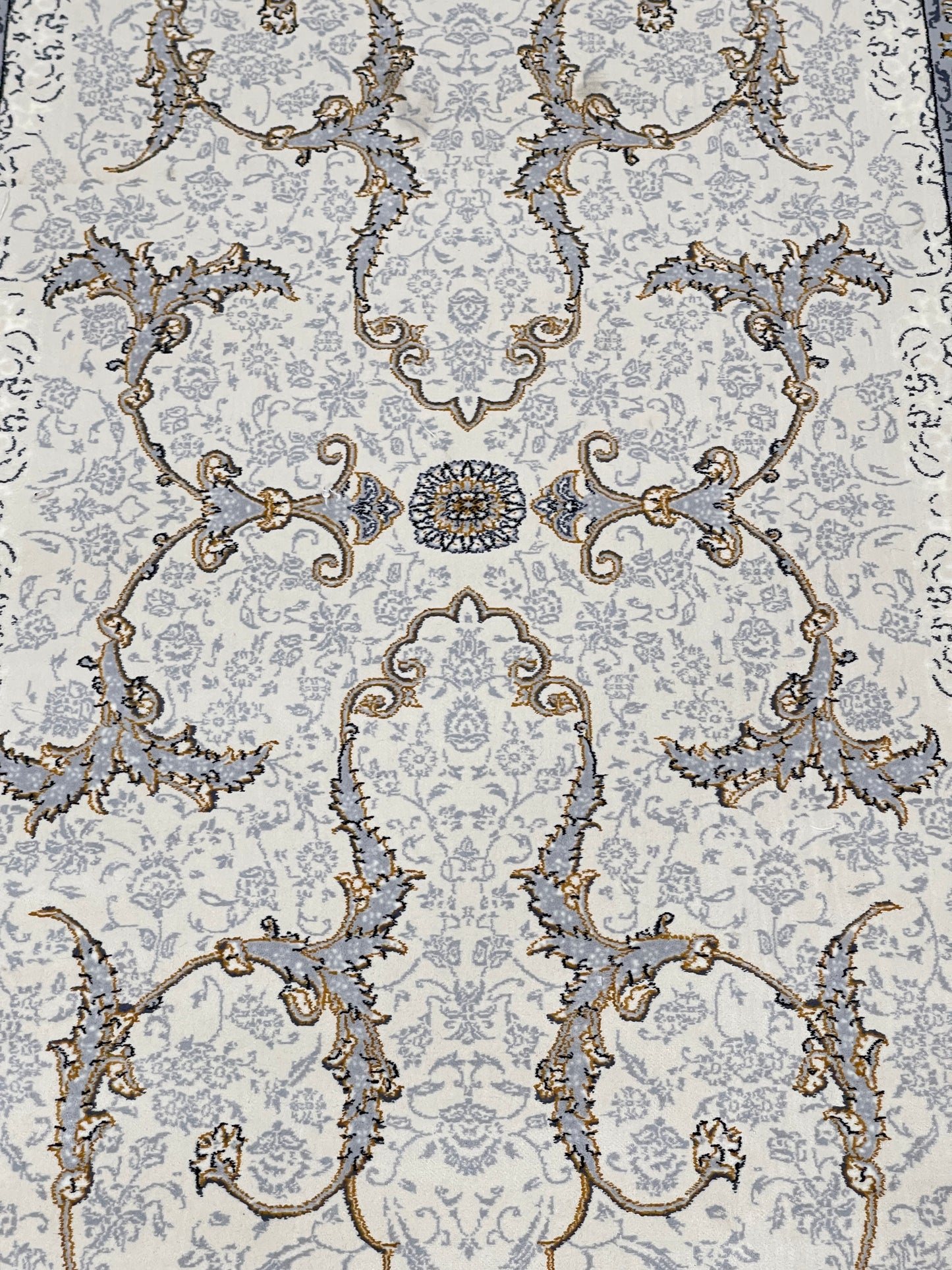 Irani  Acrylic 700 Reeds
Article -204-Off white
Size : 3 ft width x 5 ft length (100cm x 150cm)