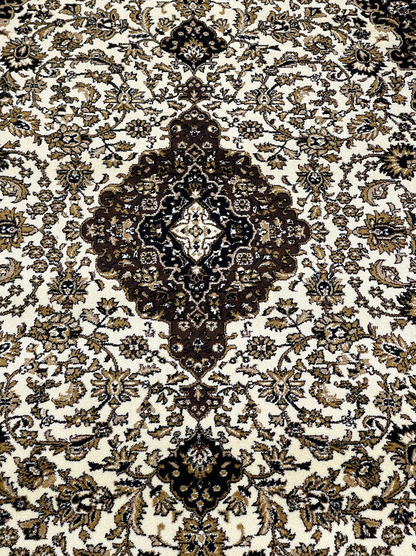Persian polypropylene Rug,back woven(Article-01-Off white)
Size : 6.6 ft width x 9.6 ft length (200cm x 290cm)