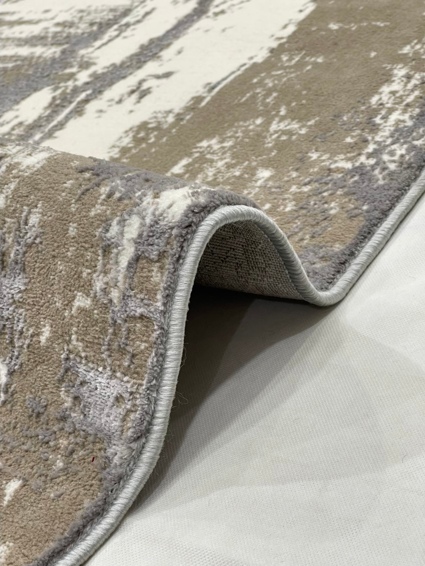 Polyester Silk.(Article-1604-Off white)
Size : 6.6 ft width x 9.6 ft length ( 200 cm x 290 cm)