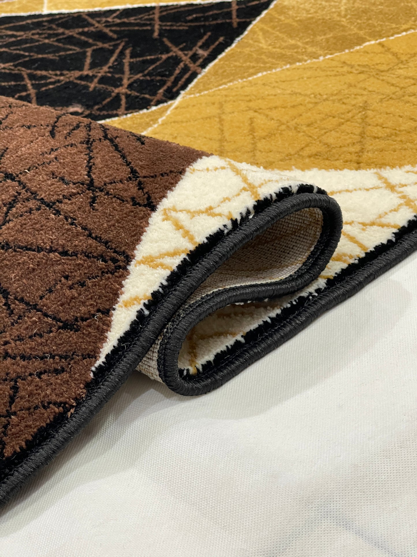 Modern polypropylene Rug,back woven(Article-519-Black)
5 ft width x 7.3 ft length