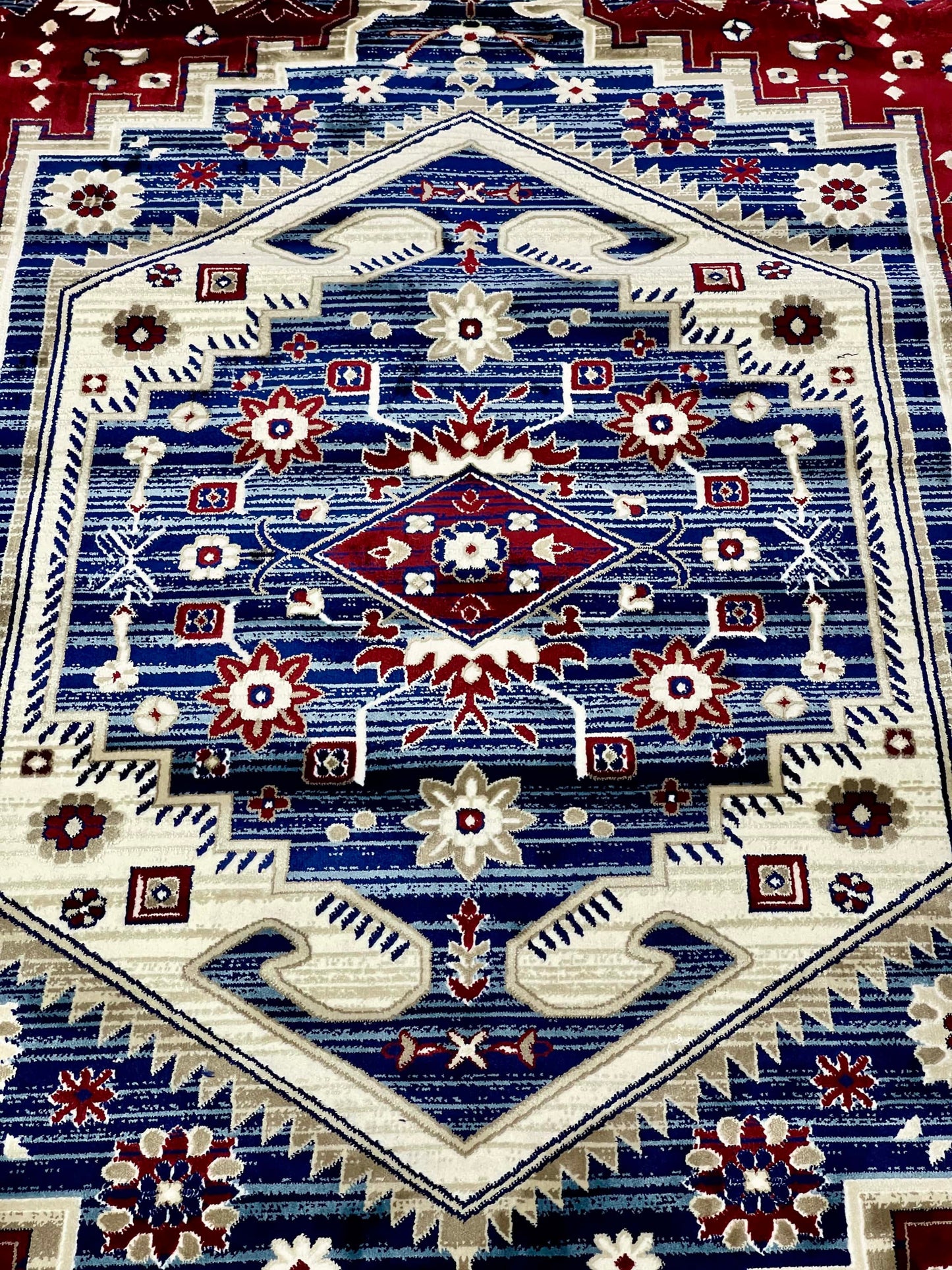 New Turkish Silk (Super Hair) 
Size: 6.6 ft width x 9.6 ft length (200cm x 290cm)
Article -402- Red , Blue