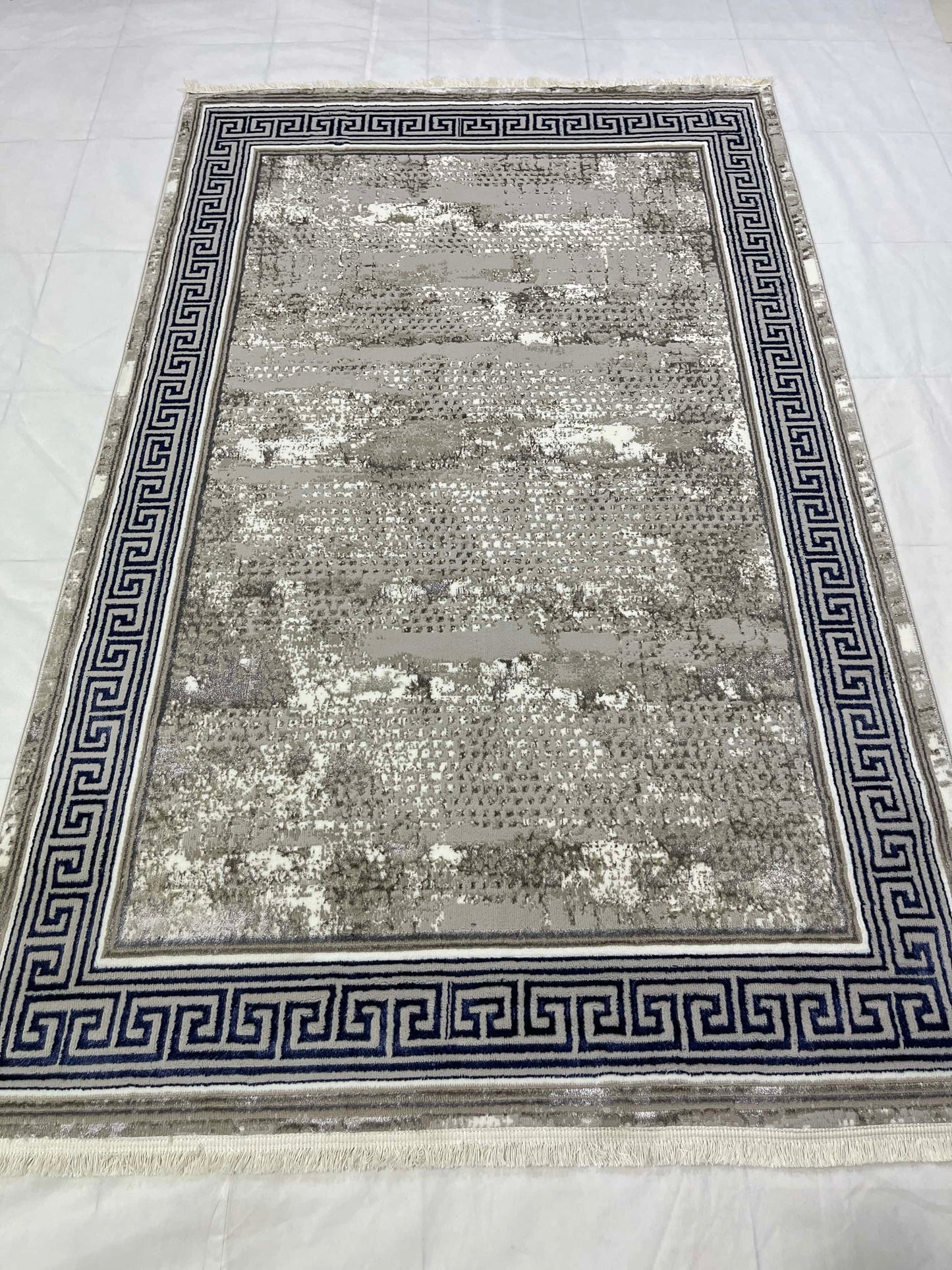 Turkish Top Quality Silk.(Article-1602-Skin , Blue)
Size : 5ft width  x 7.3ft length (150cm x 220cm)