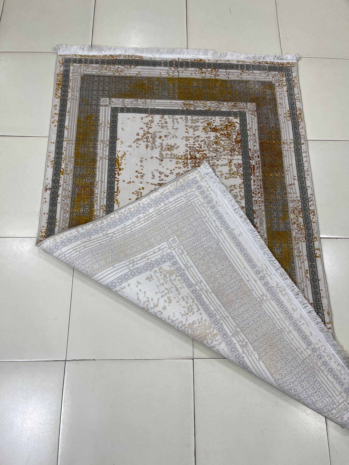 Irani viscose Rug , Woven Back
Article-316-Off white
Size : 3 ft width x 5 ft length (100 cm x 150cm)