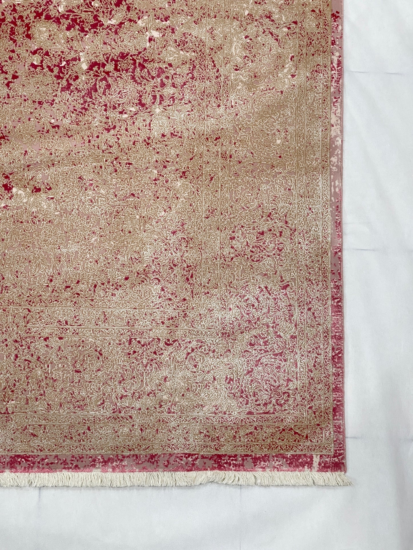 Irani Acrylic 1200 Reeds
Article -212-Pink
Size : 6.6 Ft width x 9.6 Ft length (200cm x 290cm)