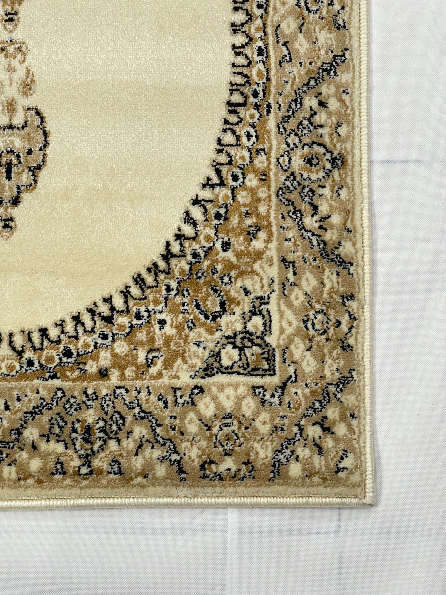 Off white Persian Polypropylene Woven Rug.
 Size : 2.6 ft width x 6.6 ft length
 (80 cm x 200cm)