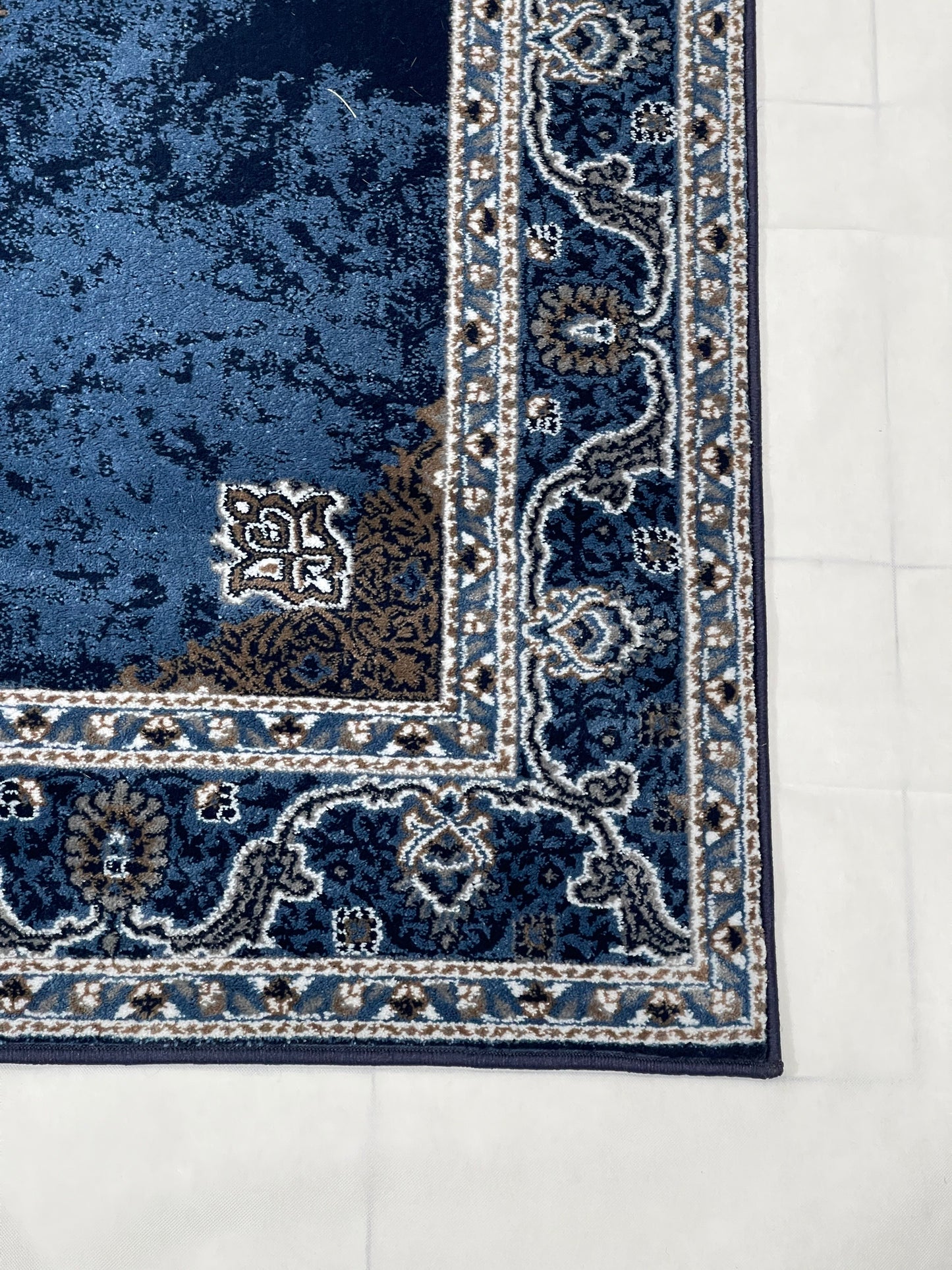 Persian Polypropylene Rug,back woven(Article-55-Blue)
Size : 5ft width  x 7.3ft length (150cm x 220cm)