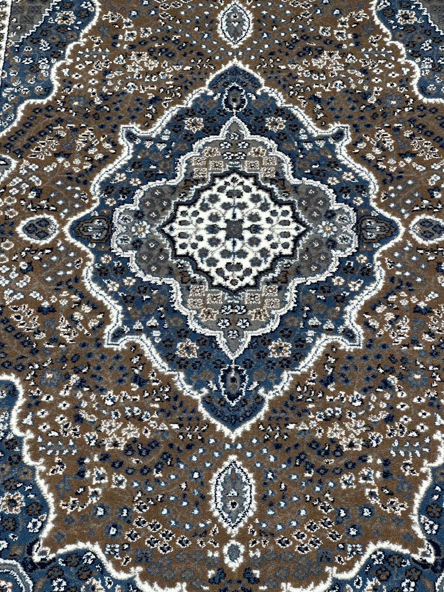 Persian polypropylene Rug,back woven(Article-25-Mink)
Size : 5ft width  x 7.3ft length (150cm x 220cm)
