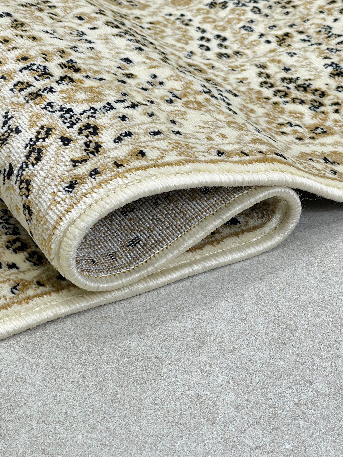 Off white Persian Polypropylene Woven Rug.
 Size : 2.6 ft width x 6.6 ft length
 (80 cm x 200cm)
