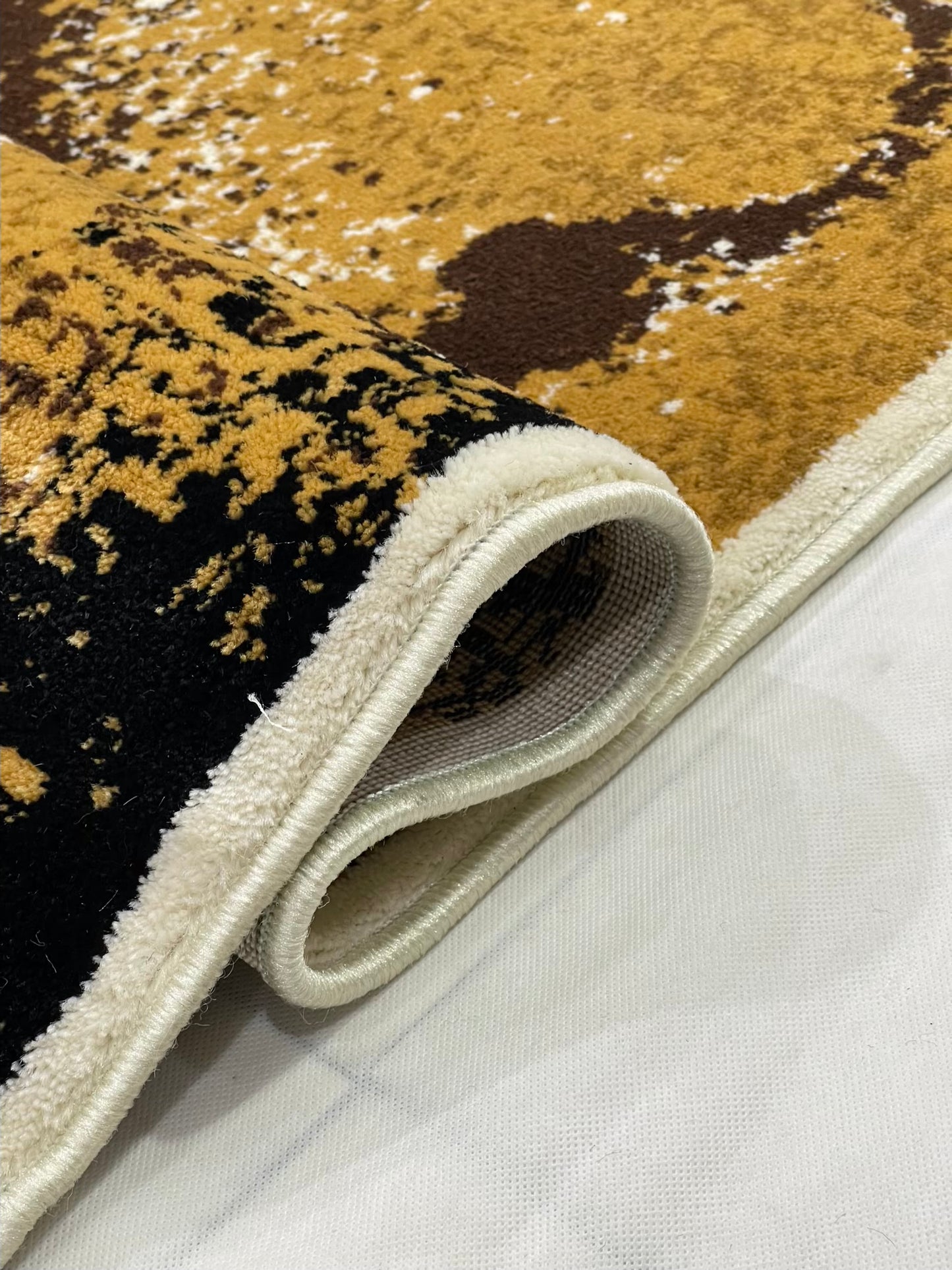 Modern polypropylene Rug,back woven(Article-1777-Off white)
Size : 5 ft width x 7.3 ft length ( 150 cm x 220 cm)