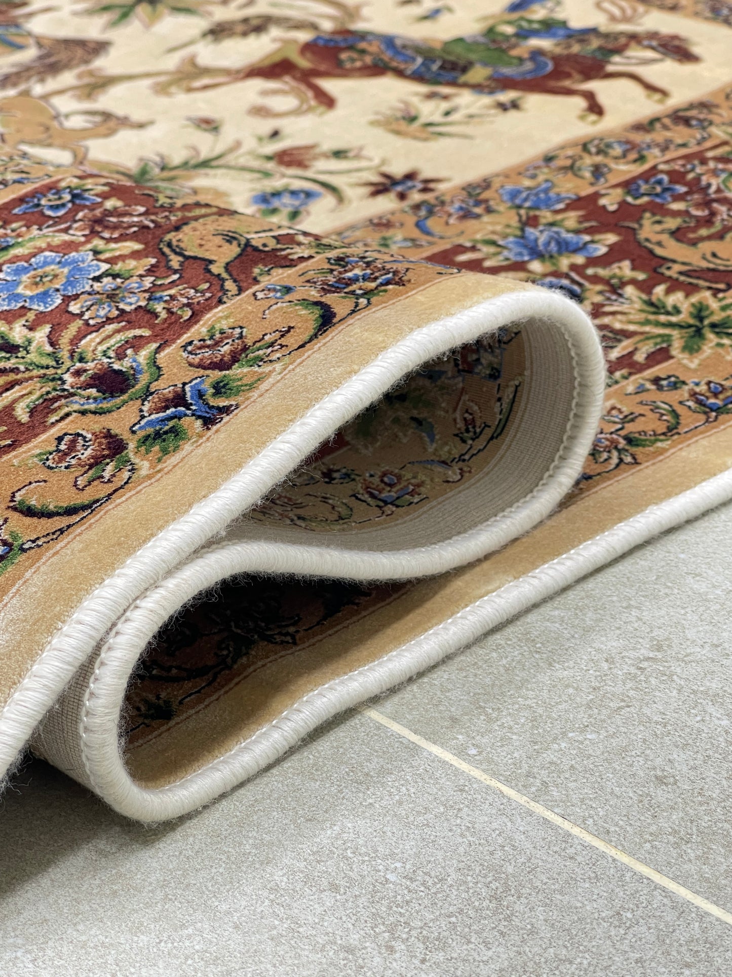Premium Irani 1600 Reed Machine Made Rug - Off white & Multi with Cotton Back
Size : 4 ft width x 6 ft length (120cm x 170cm)