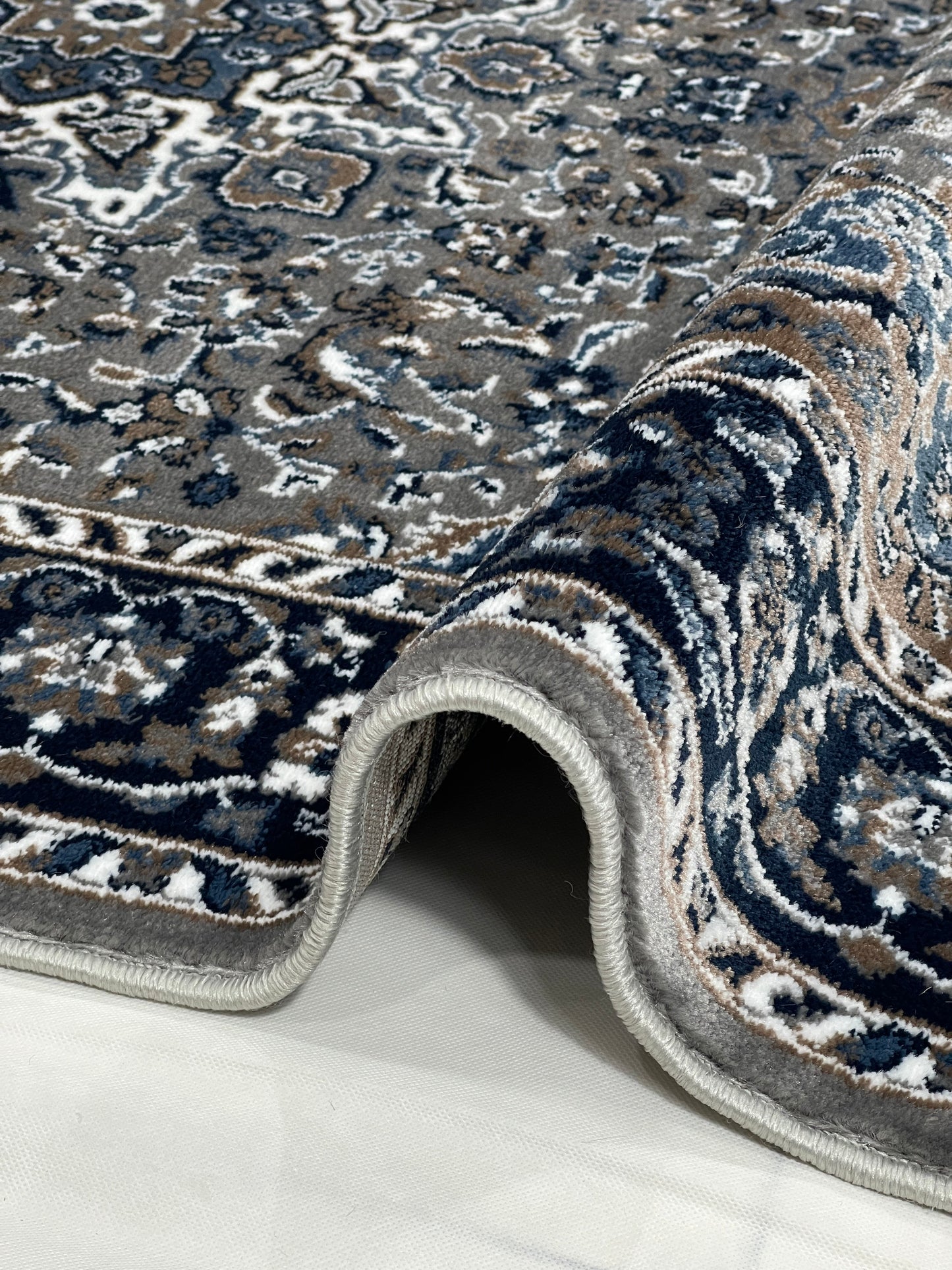 Persian  Polypropylene Rug,back woven(Article-20-Grey)
Size : 5ft width  x 7.3ft length (150cm x 220cm)