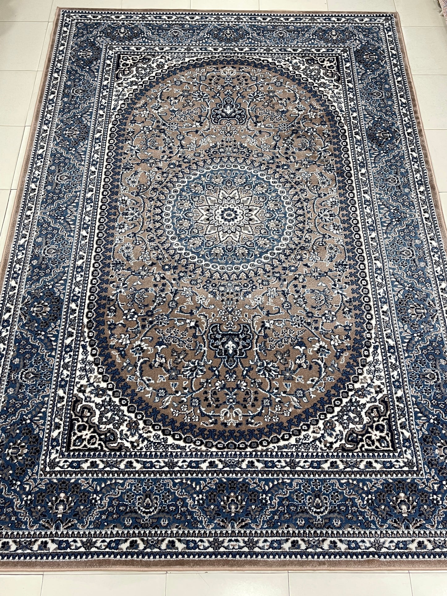 Persain polypropylene Rug,back woven(Article-22-Mink)
Size : 6.6 ft width x 9.6 ft length (200cm x 290cm)