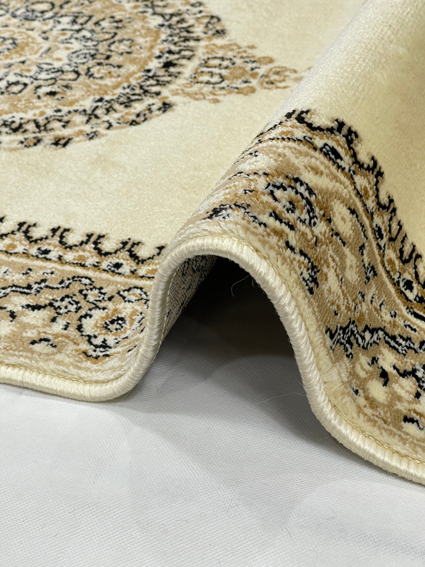 Off white Persian Polypropylene Woven Rug.
 Size : 2.6 ft width x 6.6 ft length
 (80 cm x 200cm)