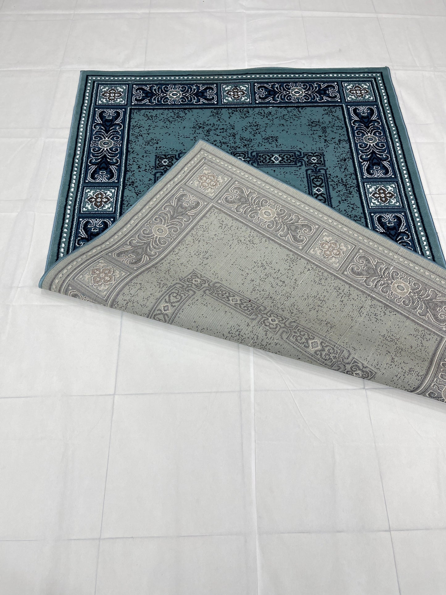 Persian Polypropylene Rug,back woven(Article-868-Feroze)
Size : 5ft width  x 7.3ft length (150cm x 220cm)