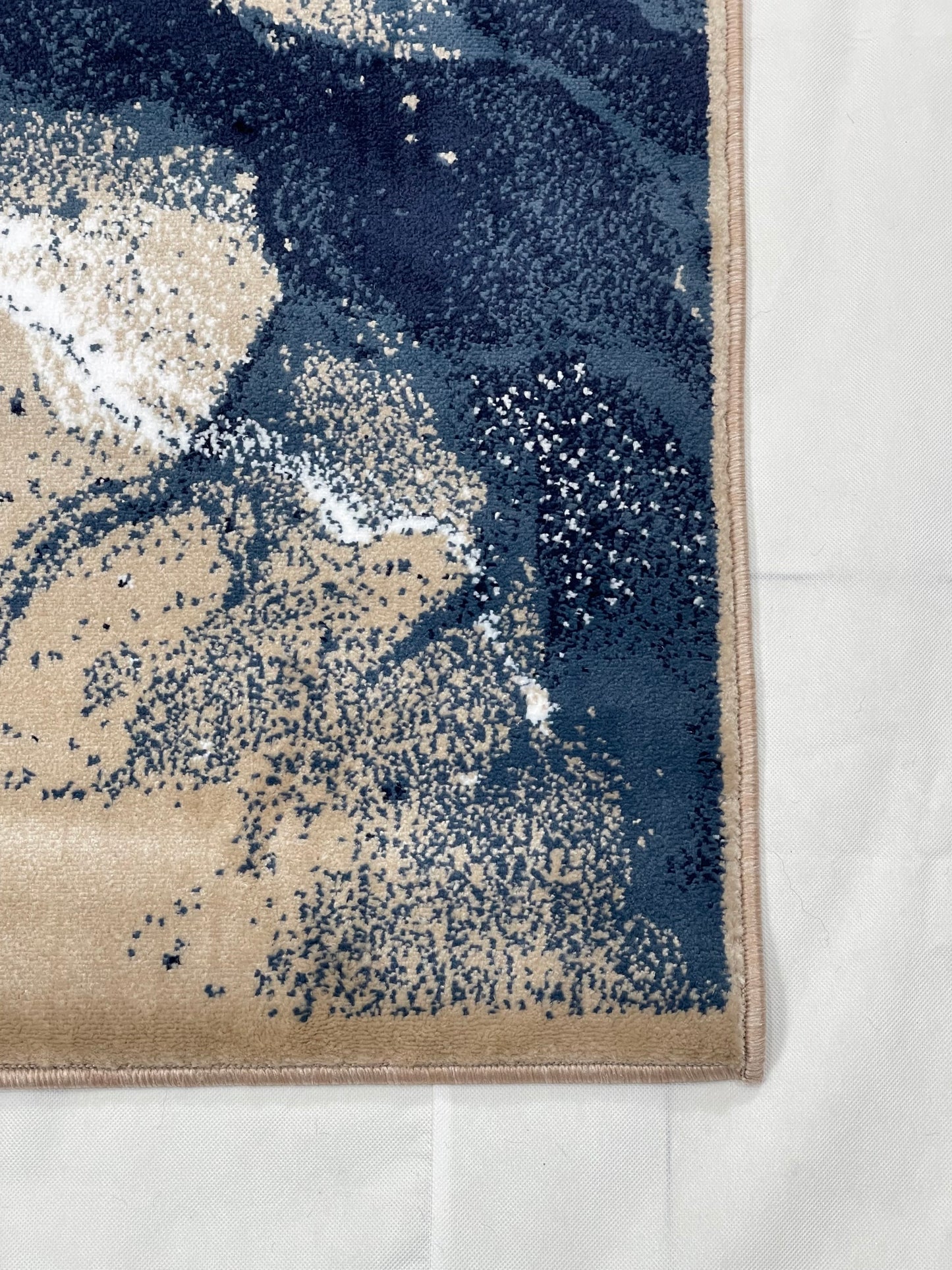 Mink Modern Polypropylene Woven Runner.
Size : 2.6 ft width x 6.6 ft length