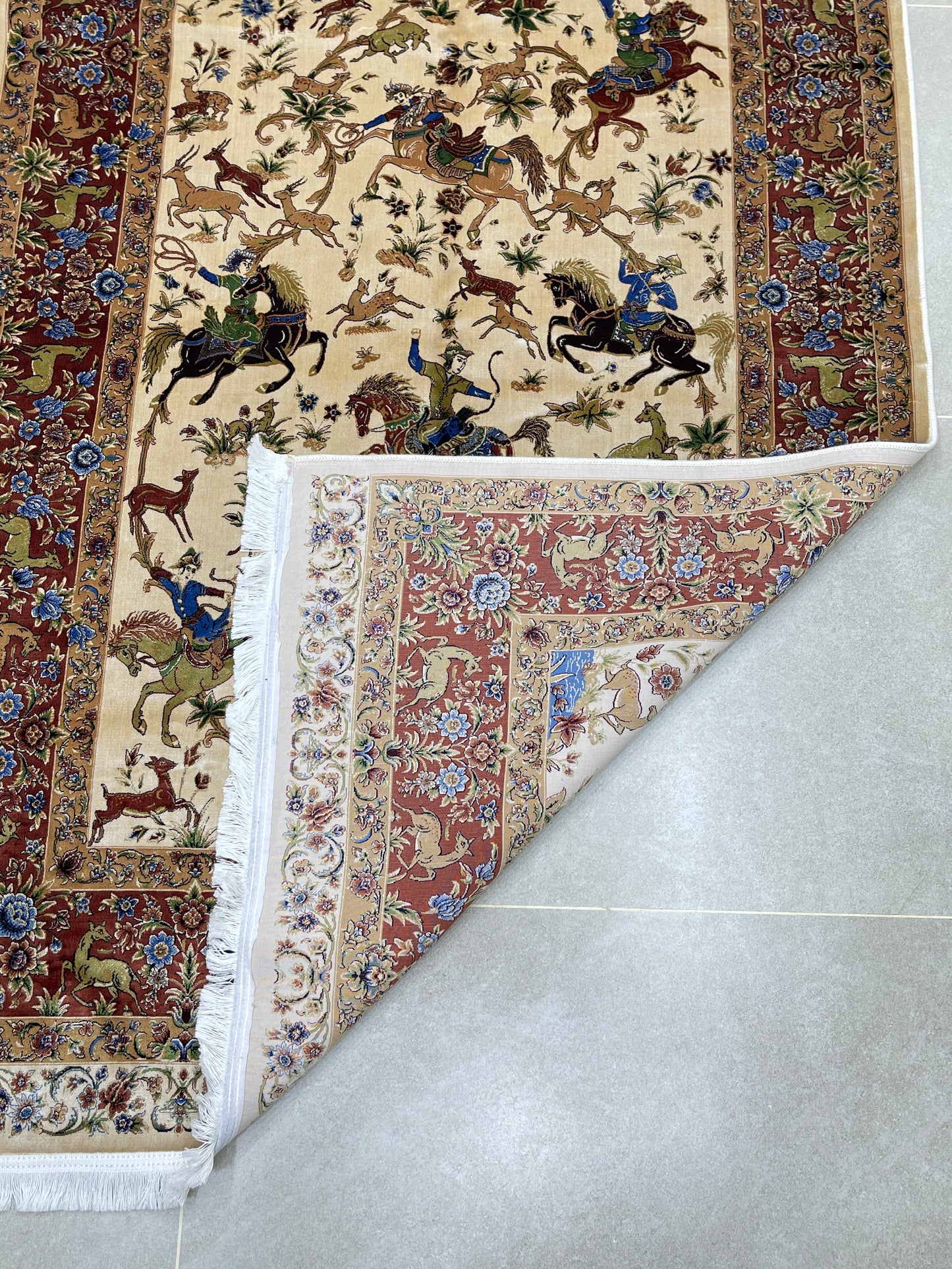 Premium Irani 1600 Reed Machine Made Rug - Off white & Multi with Cotton Back
Size : 4 ft width x 6 ft length (120cm x 170cm)