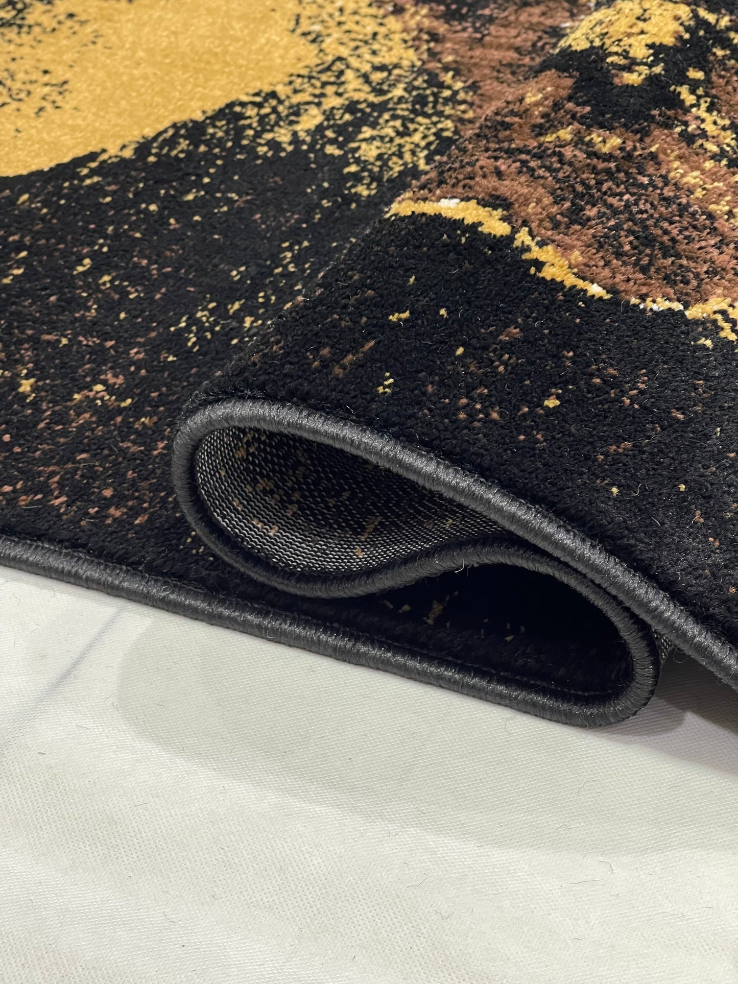 Modern Polypropylene Rug,back woven(Article-1654-Black)
Size : 5ft width  x 7.3ft length (150cm x 220cm)