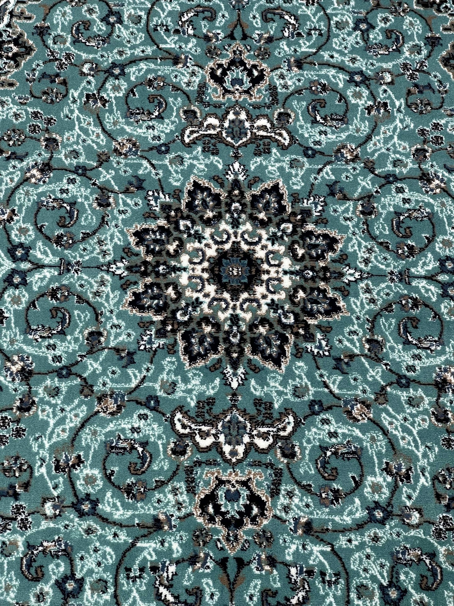 Persian polypropylene Rug,back woven(Article-19-Feroze)
Size : 5ft width  x 7.3ft length (150cm x 220cm)