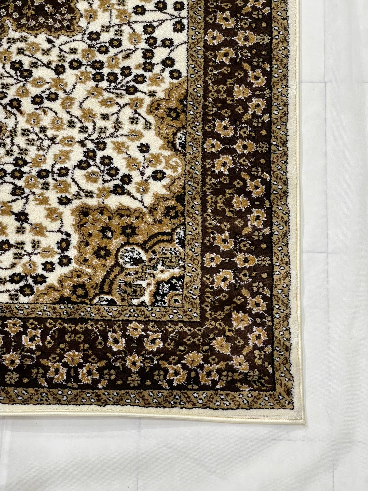 Persian Polypropylene Rug,back woven(Article-55-Off white)
Size : 5ft width  x 7.3ft length (150cm x 220cm)