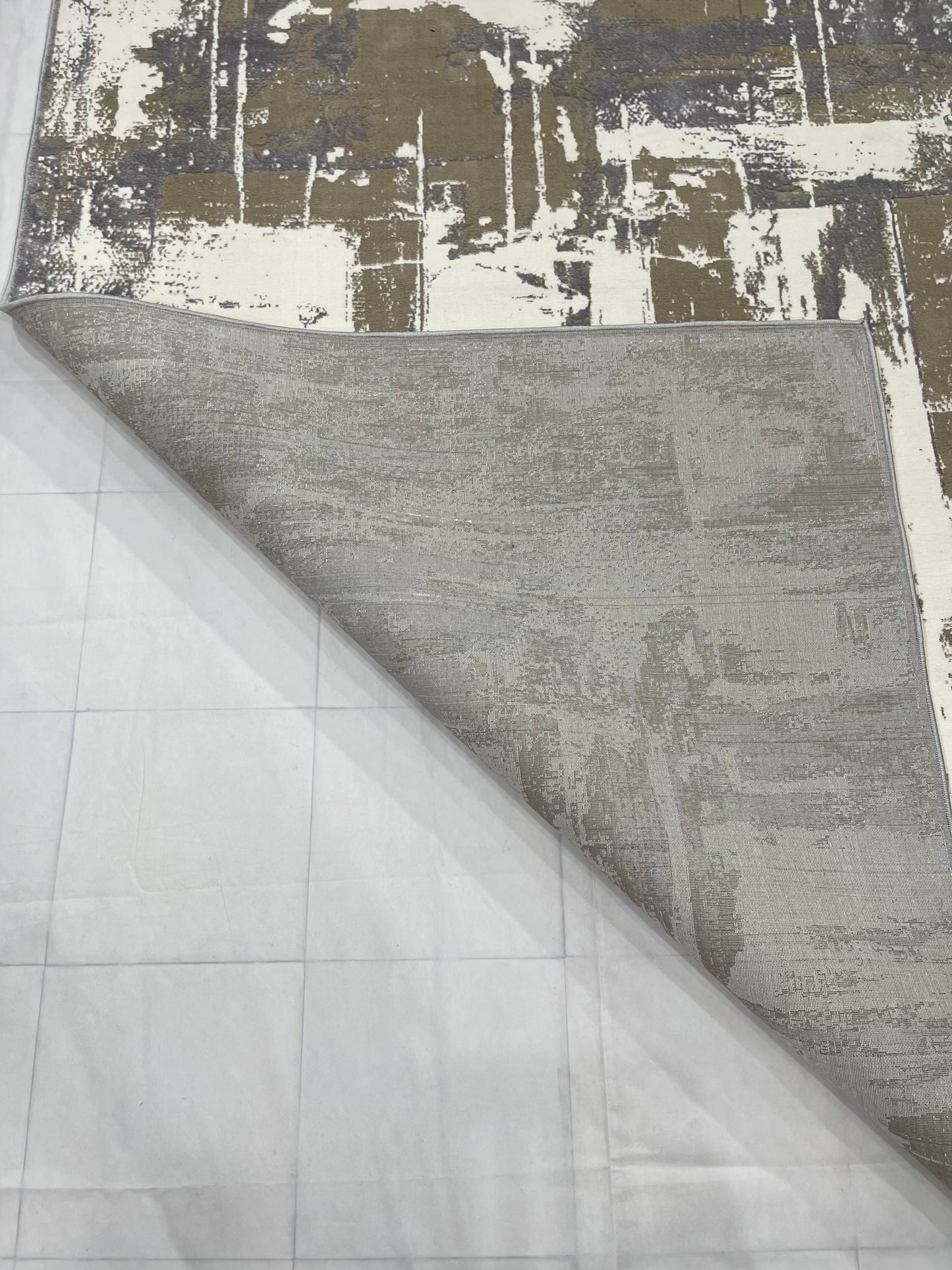 Polyester Silk.(Article-1604-Off white)
Size : 6.6 ft width x 9.6 ft length ( 200 cm x 290 cm)