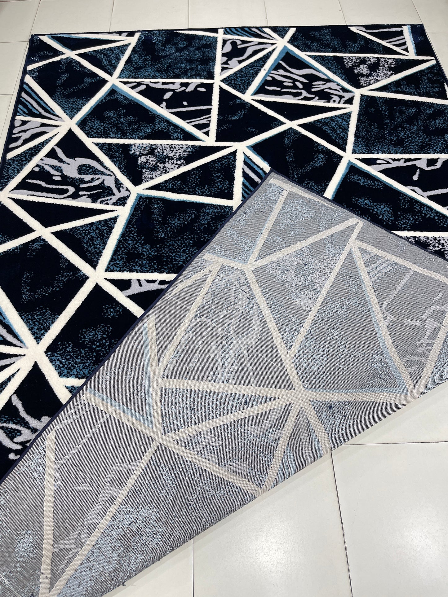 Polyester Silk.(Article-1631-Dark Blue)
Size : 6.6 ft width x 9.6 ft length ( 200 cm x 290 cm)
