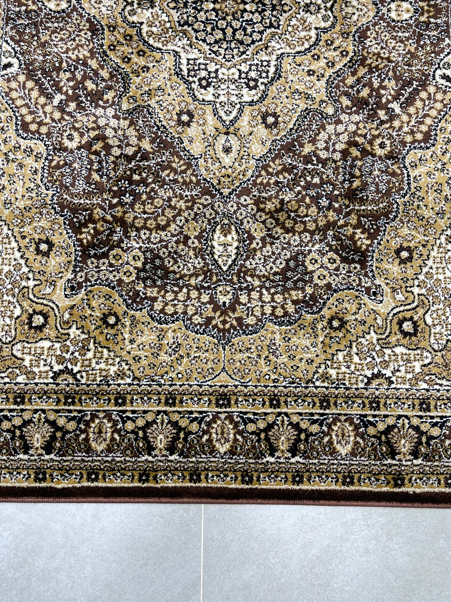 Persian polypropylene Rug,back woven(Article-25-Brown)
Size : 5ft width  x 7.3ft length (150cm x 220cm)