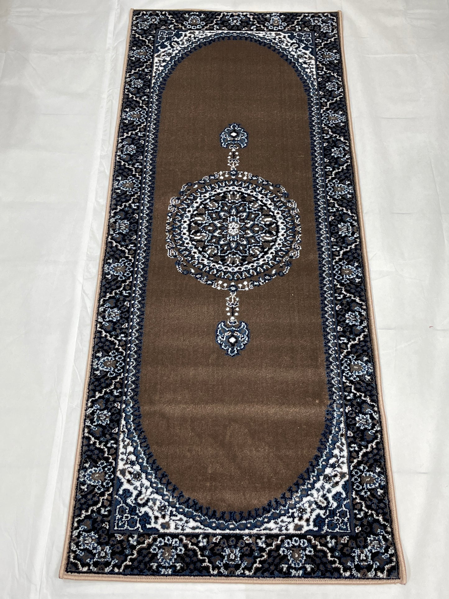 Mink Persian Polypropylene Woven Rug.
 Size : 2.6 ft width x 6.6 ft length
 (80 cm x 200cm)