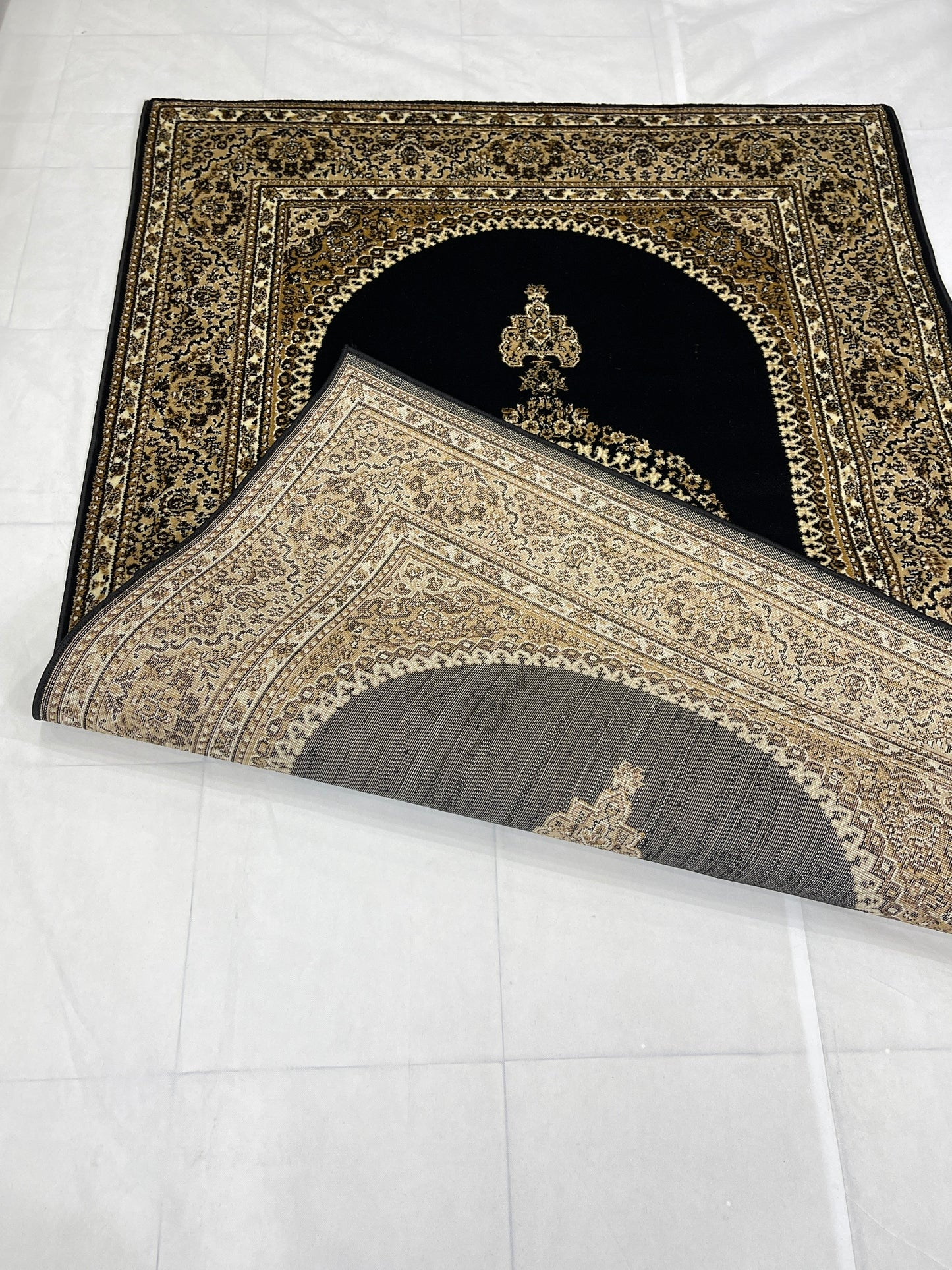 Persian Polypropylene Rug,back woven(Article-22-Black)
Size : 5ft width  x 7.3ft length (150cm x 220cm)