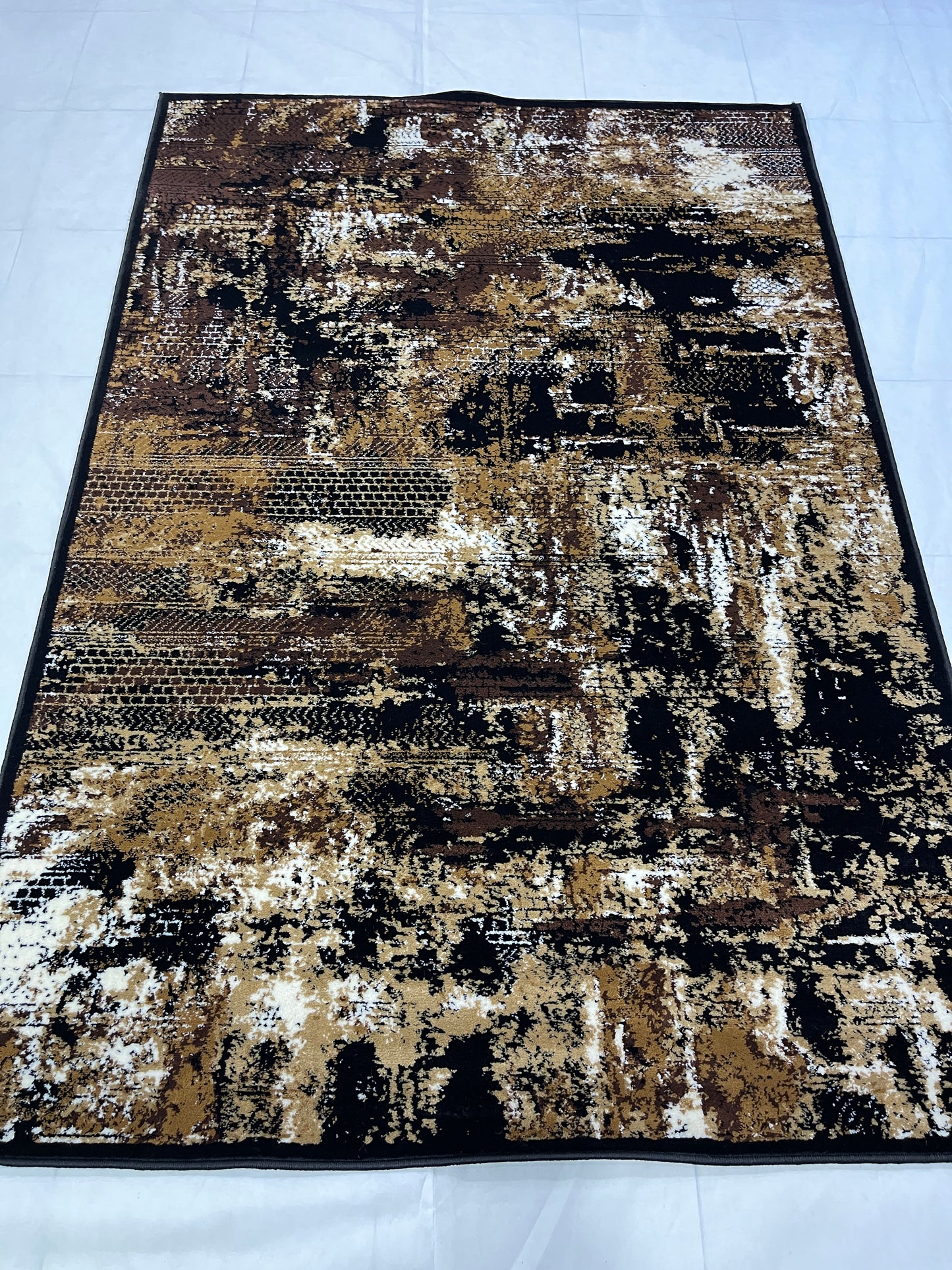 Modern polypropylene Rug,back woven(Article-6777-Black)
Size : 5ft width  x 7.3ft length (150cm x 220cm)