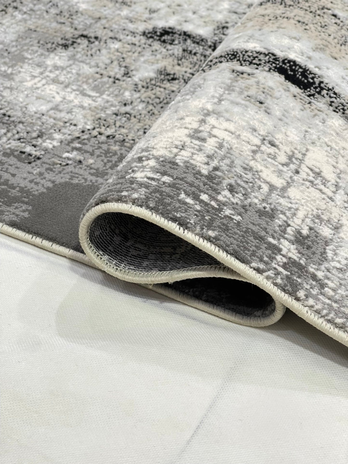 Irani Vintage Woven Rug.
 Article -2047-Grey
Size: 4 ft width x 6 ft length ( 120cm x 180 cm)