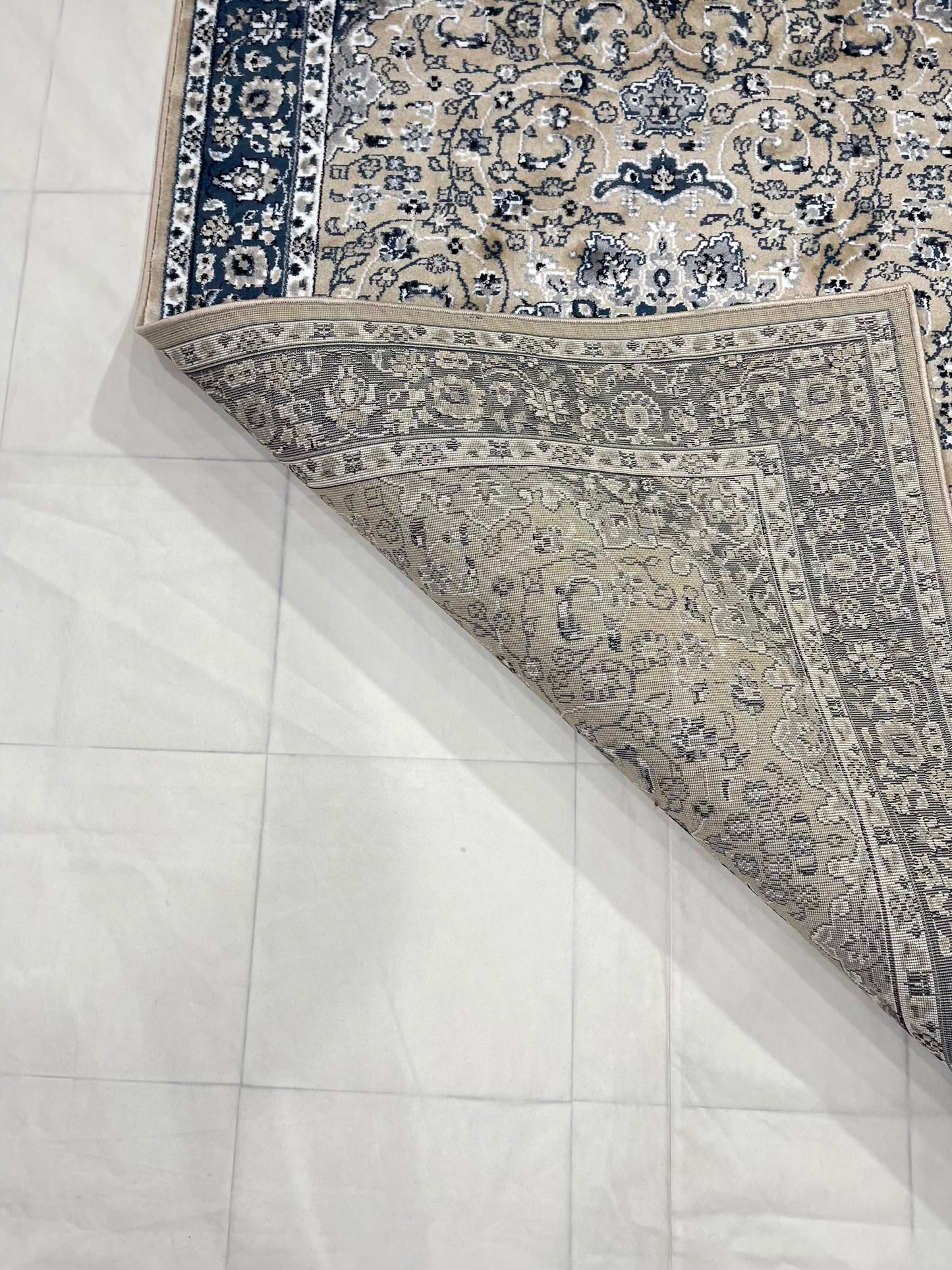 Persian polypropylene Rug,back woven(Article-25-Mink )
Size : 5ft width  x 7.3ft length (150cm x 220cm)
