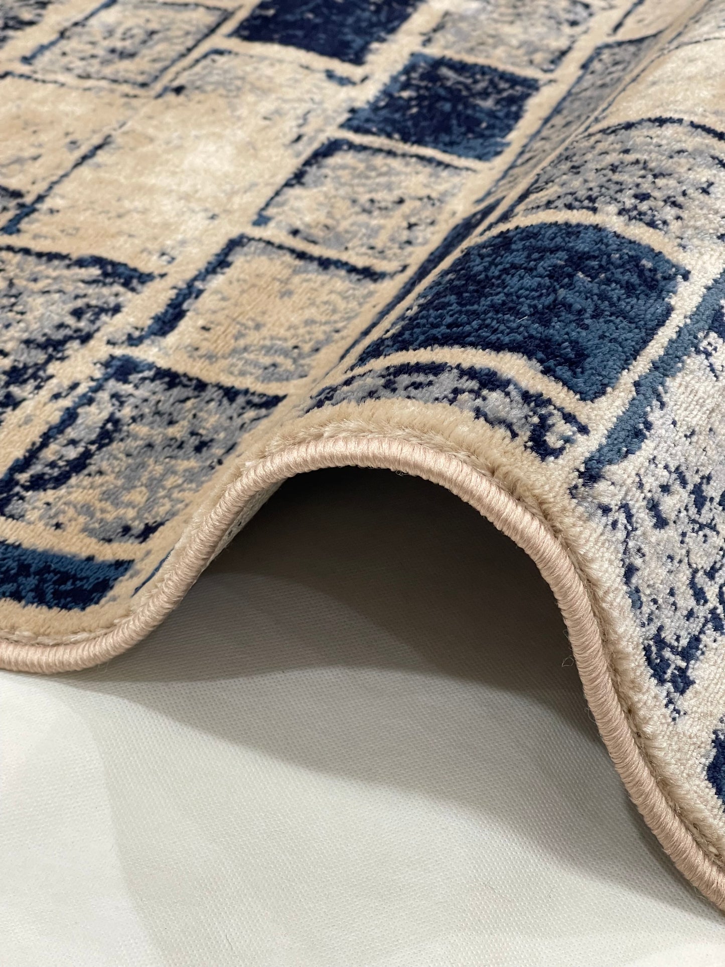 Modern Polypropylene Rug,back woven(Article-1443-Mink) Size : 4 ft width x 5.6 ft length (120 cm x 170 cm)